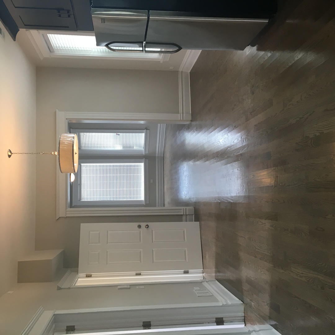 2002 S Desplaines Street Unit: 1F
