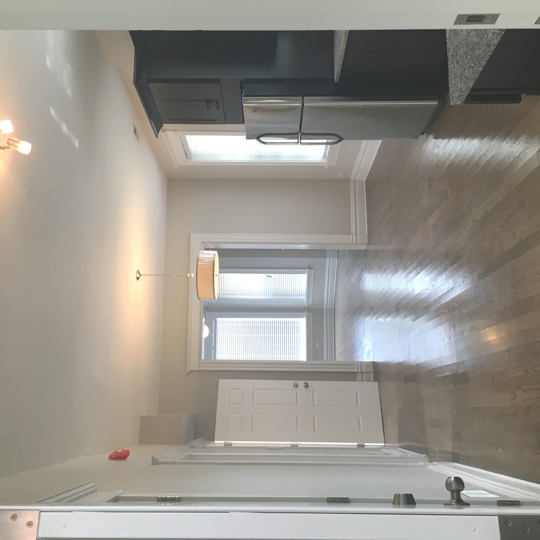 2002 S Desplaines Street Unit: 1F