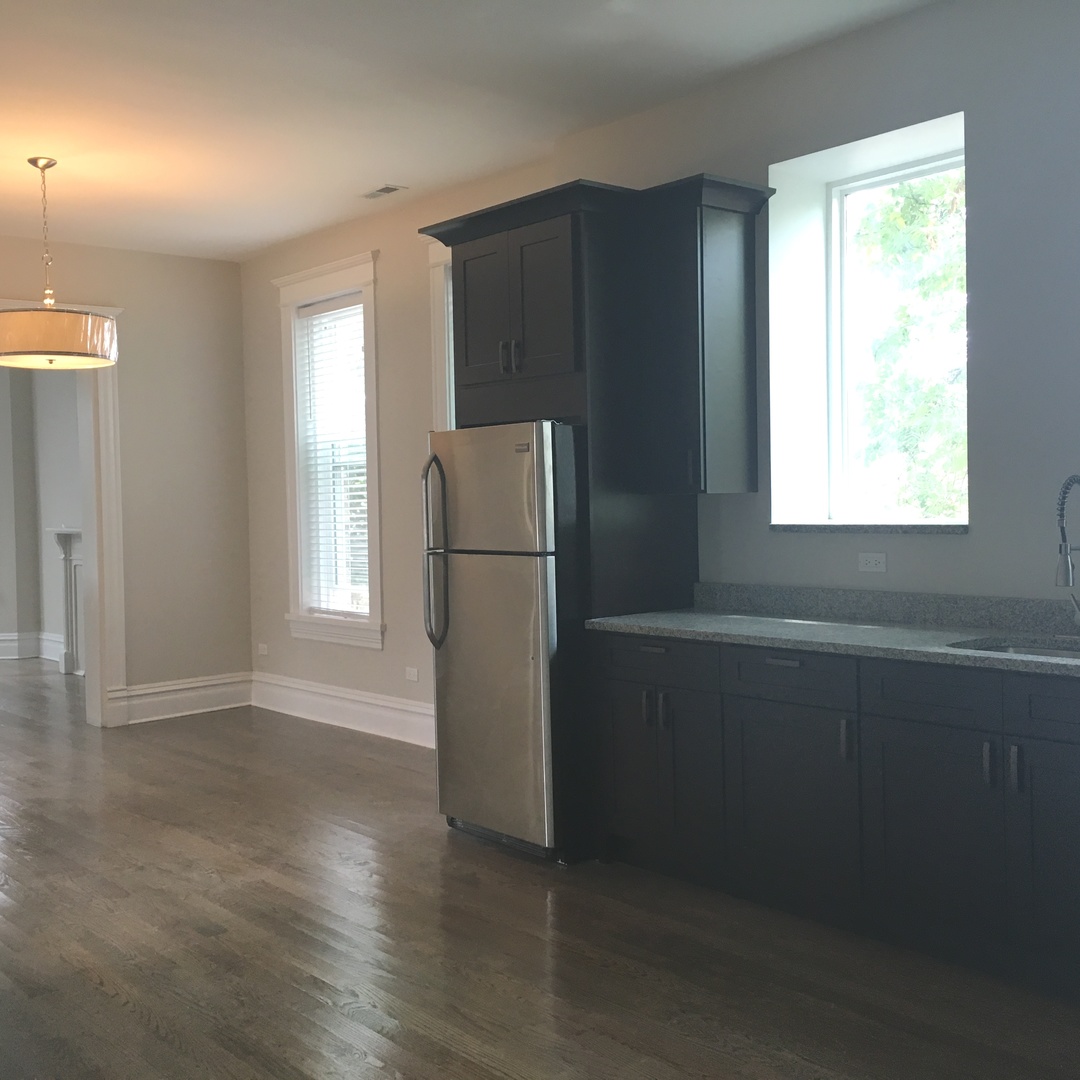 2002 S Desplaines Street Unit: 1F