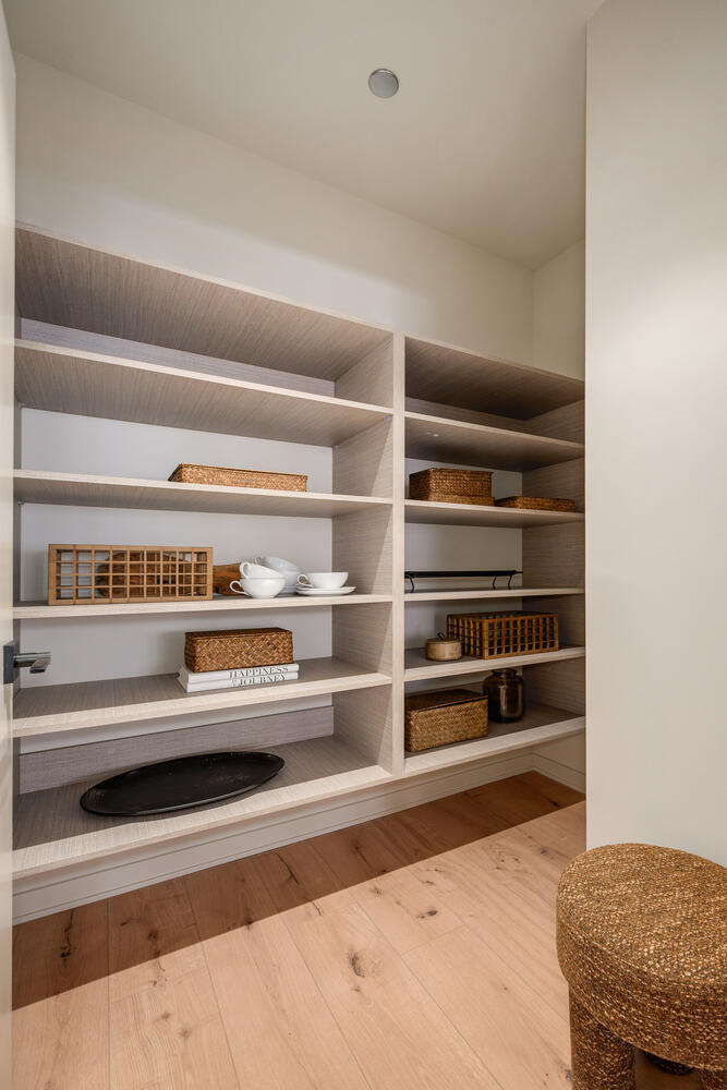 1235 N ASHLAND Avenue Unit: 503