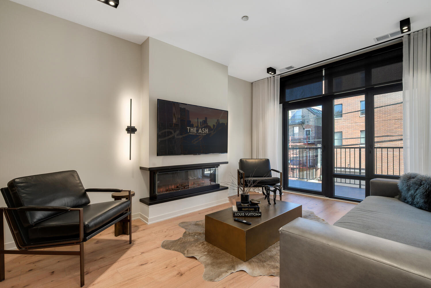 1235 N ASHLAND Avenue Unit: 503
