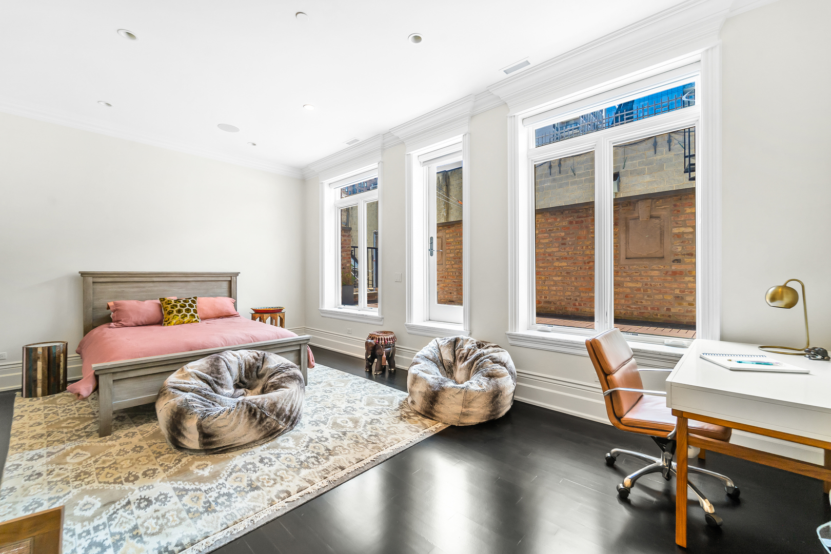 53 E Division Street