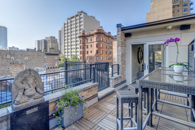 53 E Division Street