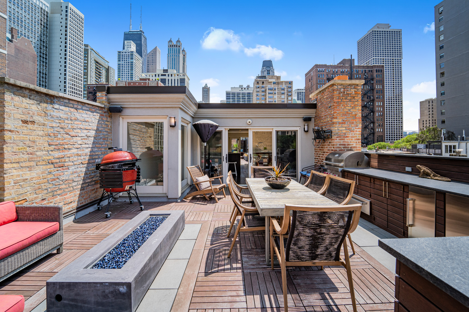 53 E Division Street