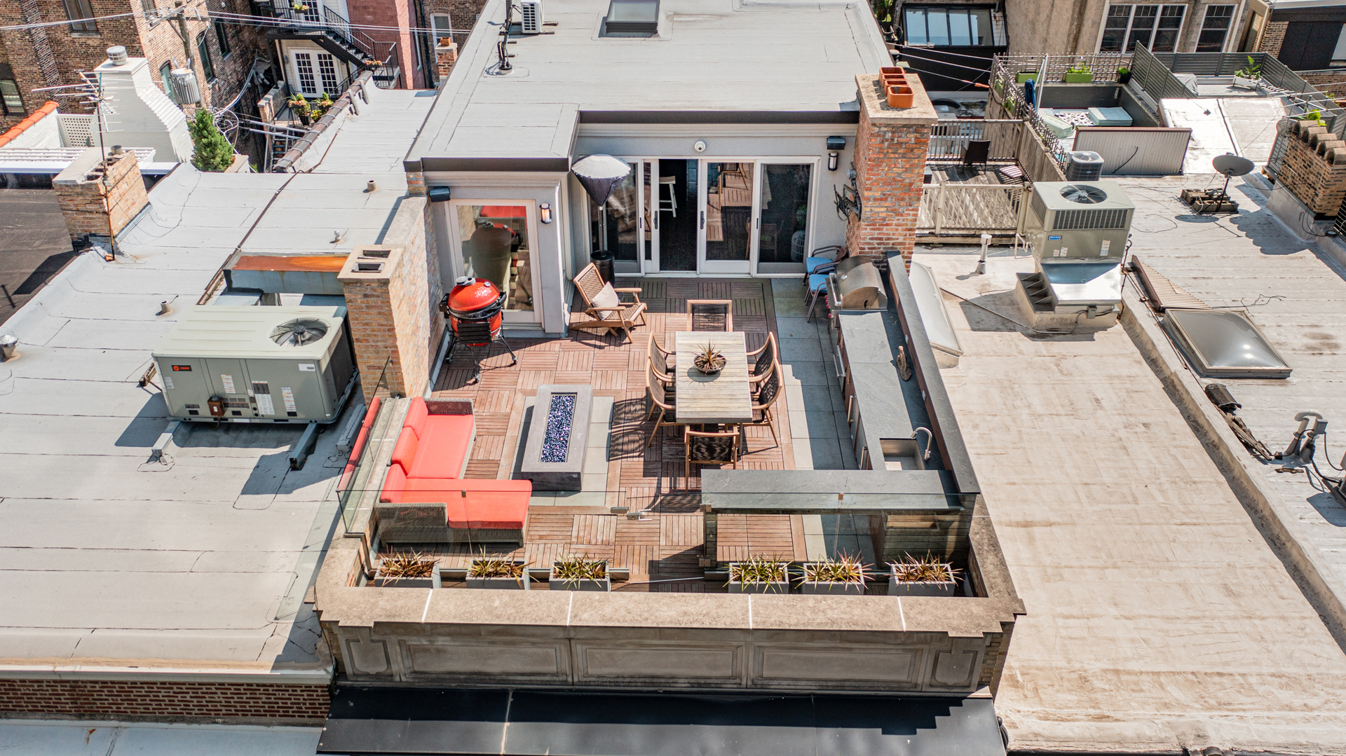 53 E Division Street