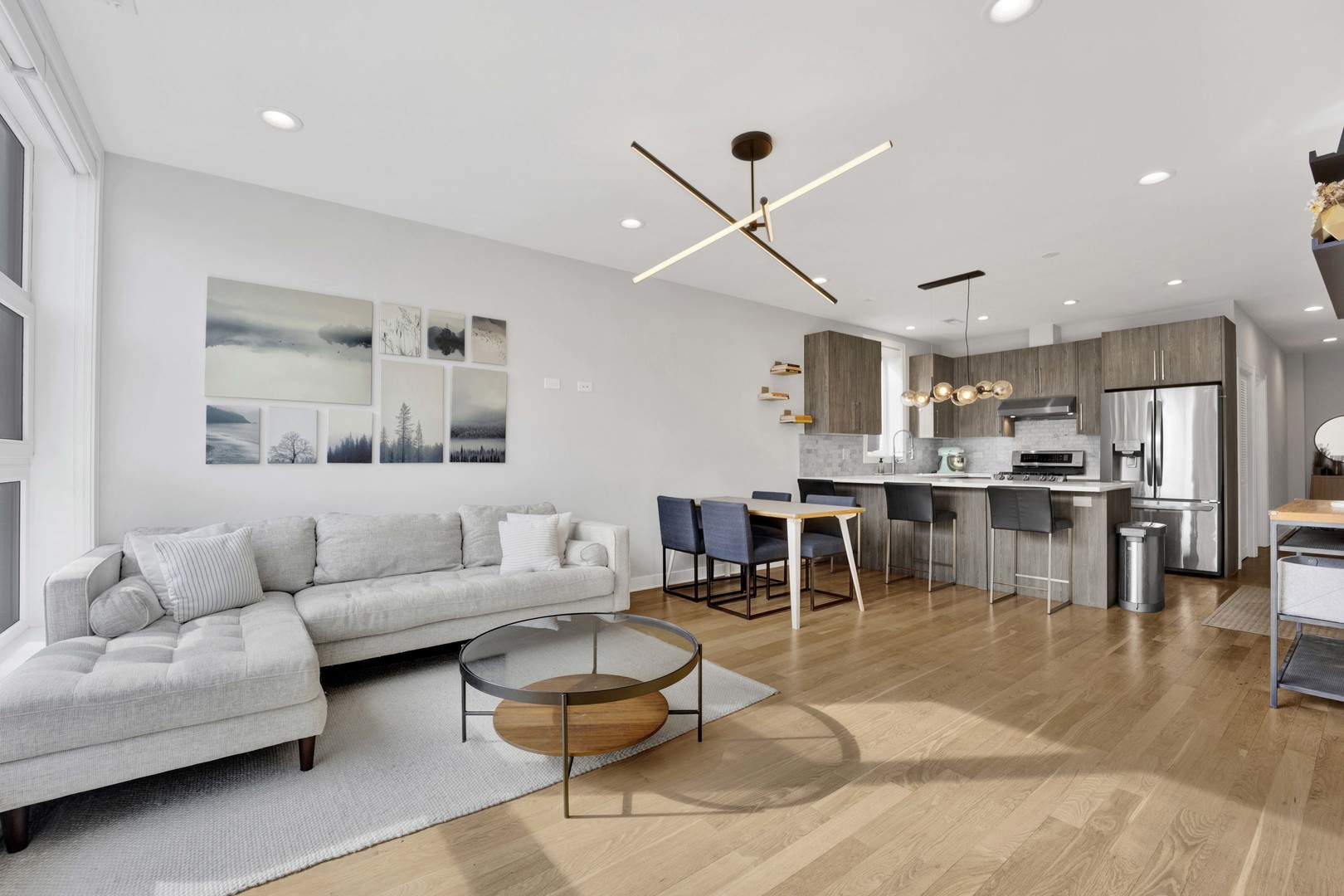 1810 S Racine Avenue Unit: 2
