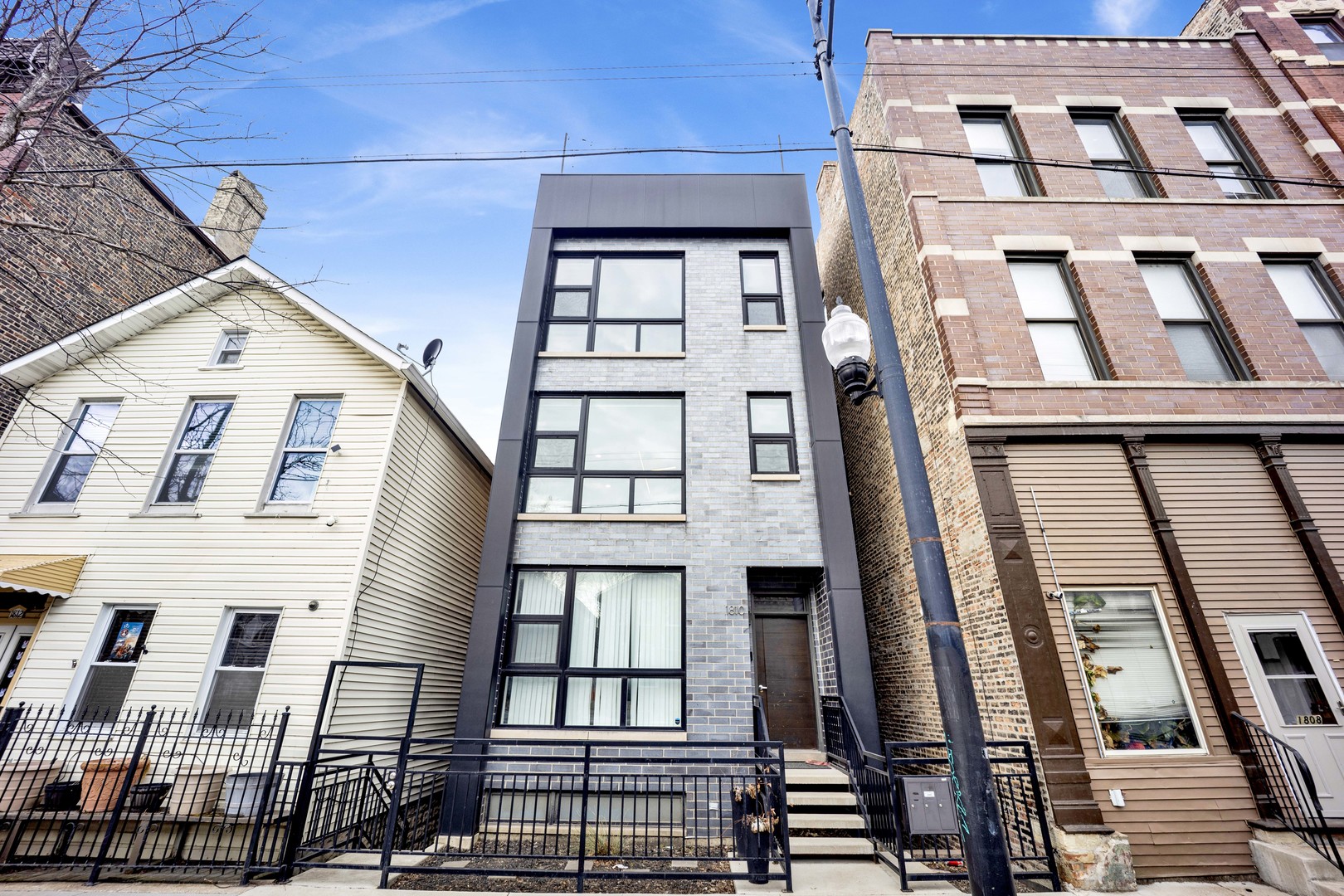 1810 S Racine Avenue Unit: 2