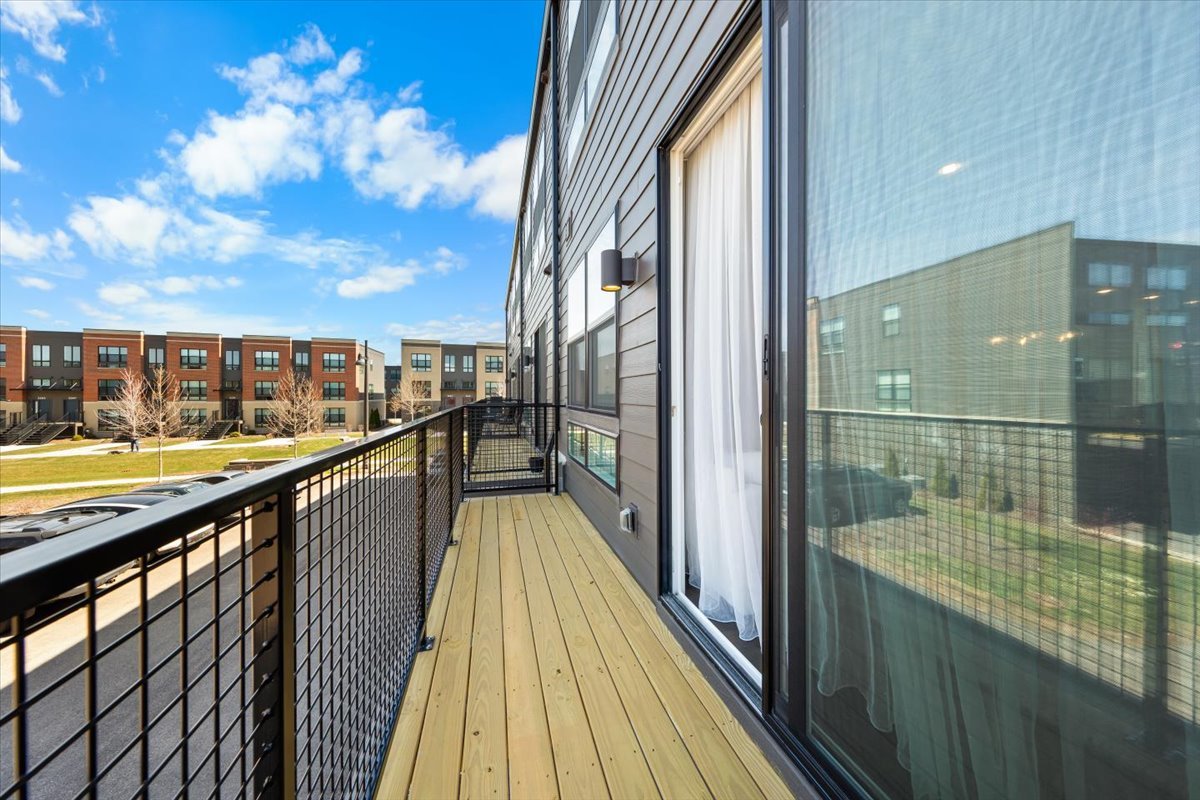 2217 Venture Drive Unit: 2217