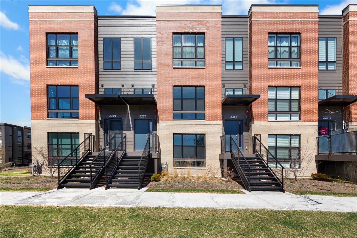 2217 Venture Drive Unit: 2217