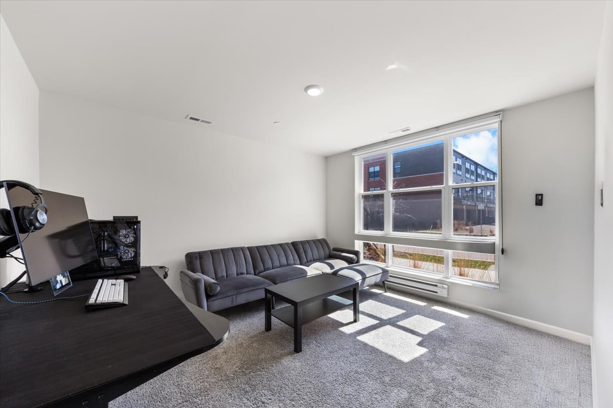 2217 Venture Drive Unit: 2217