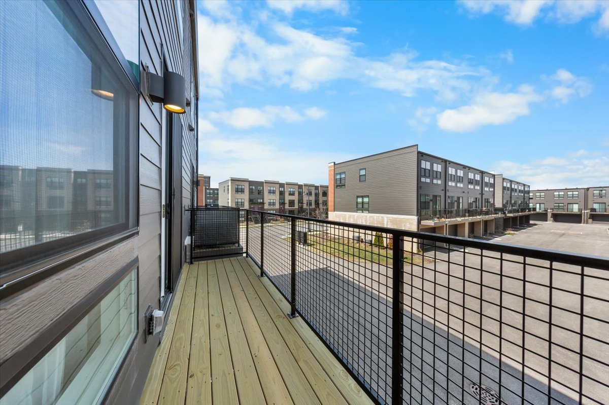 2217 Venture Drive Unit: 2217