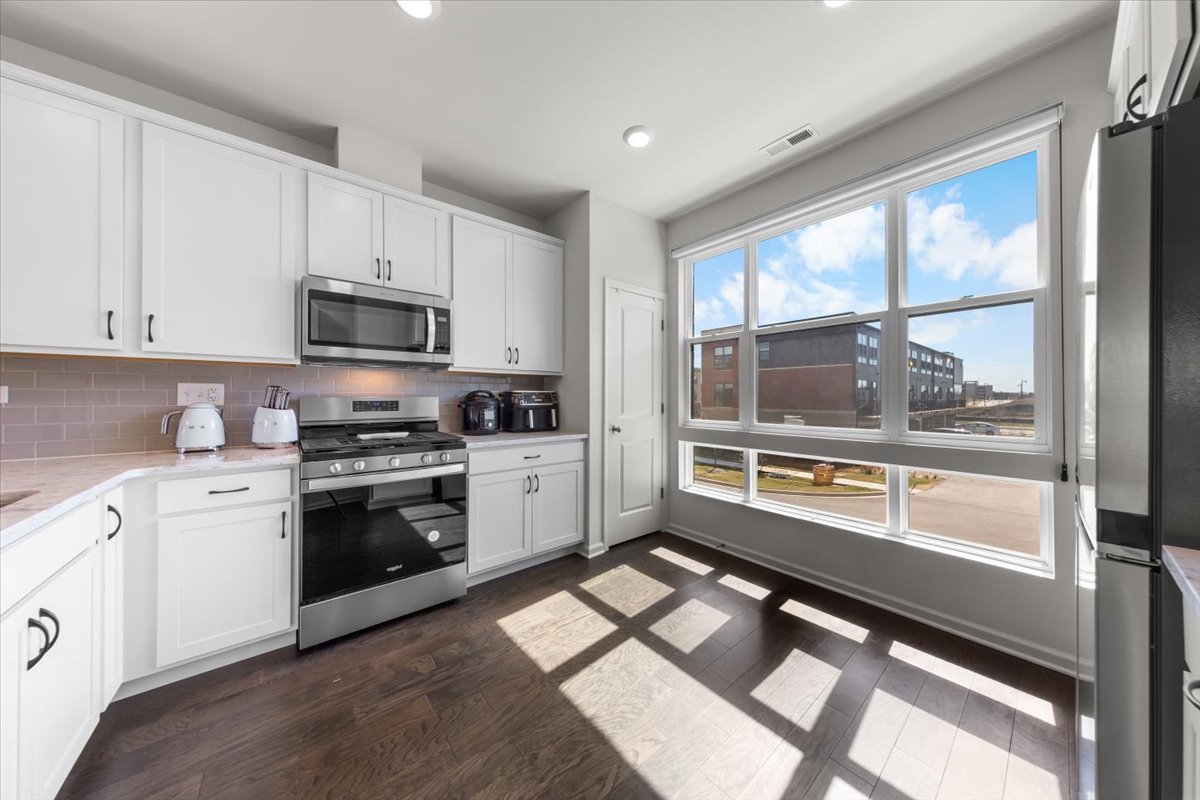 2217 Venture Drive Unit: 2217