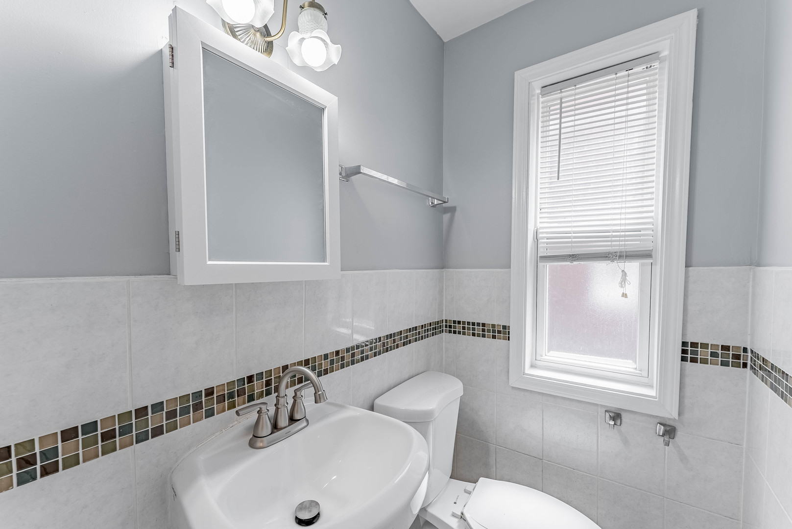 5115 N Springfield Avenue Unit: B