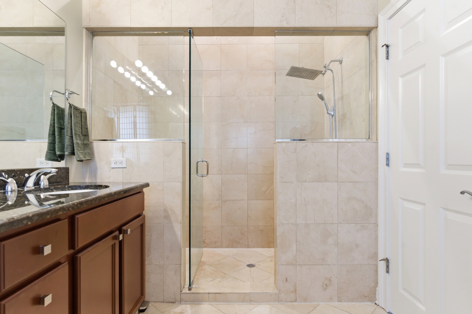 1359 W GRAND Avenue Unit: 2