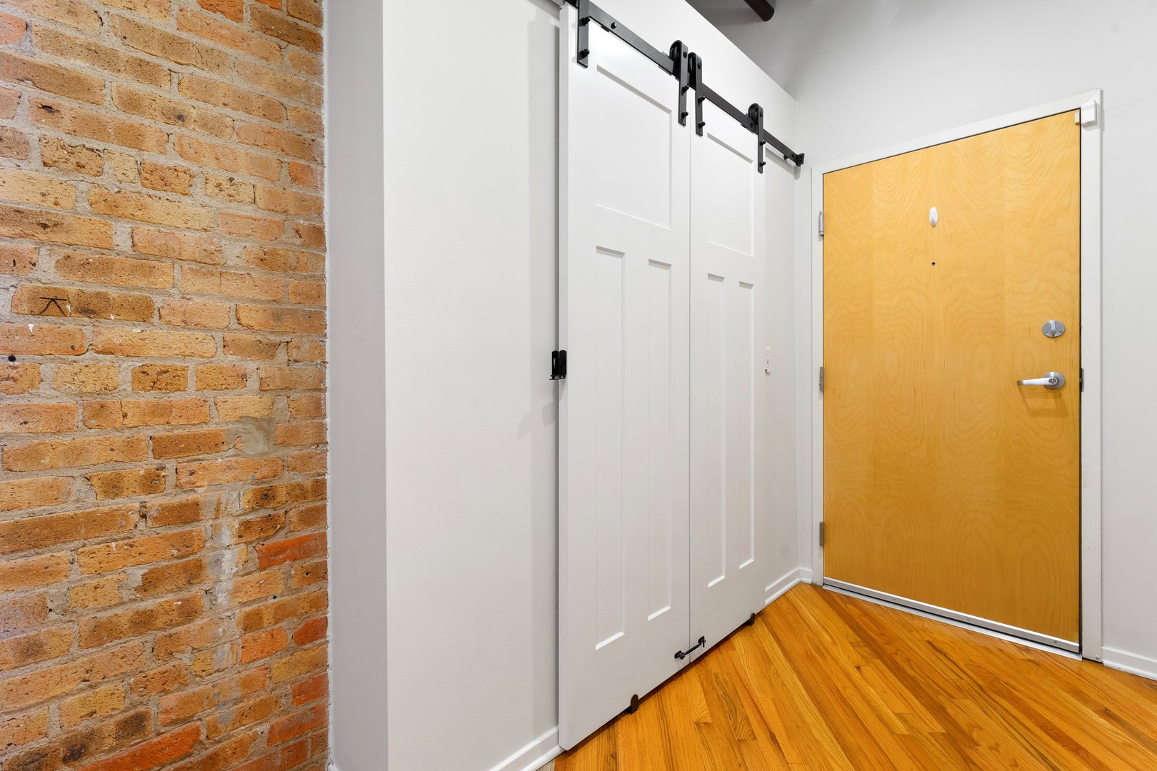 1040 W Adams Street Unit: 122