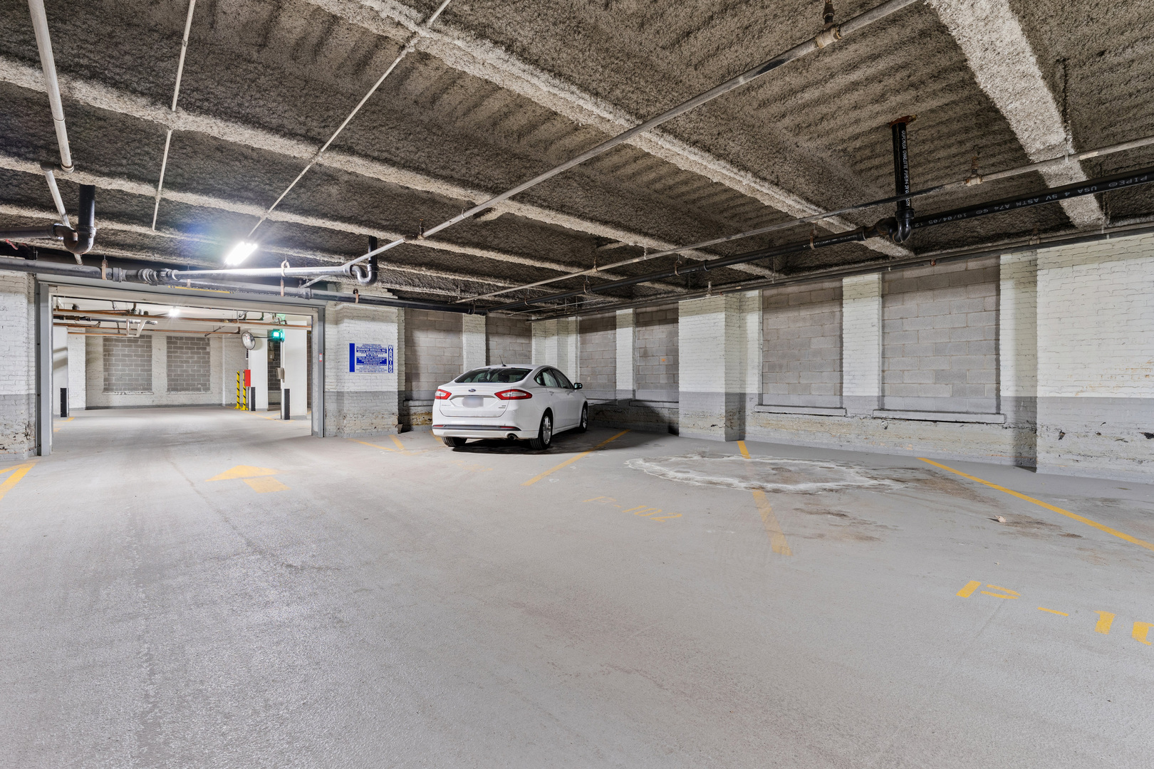 1040 W Adams Street Unit: 122