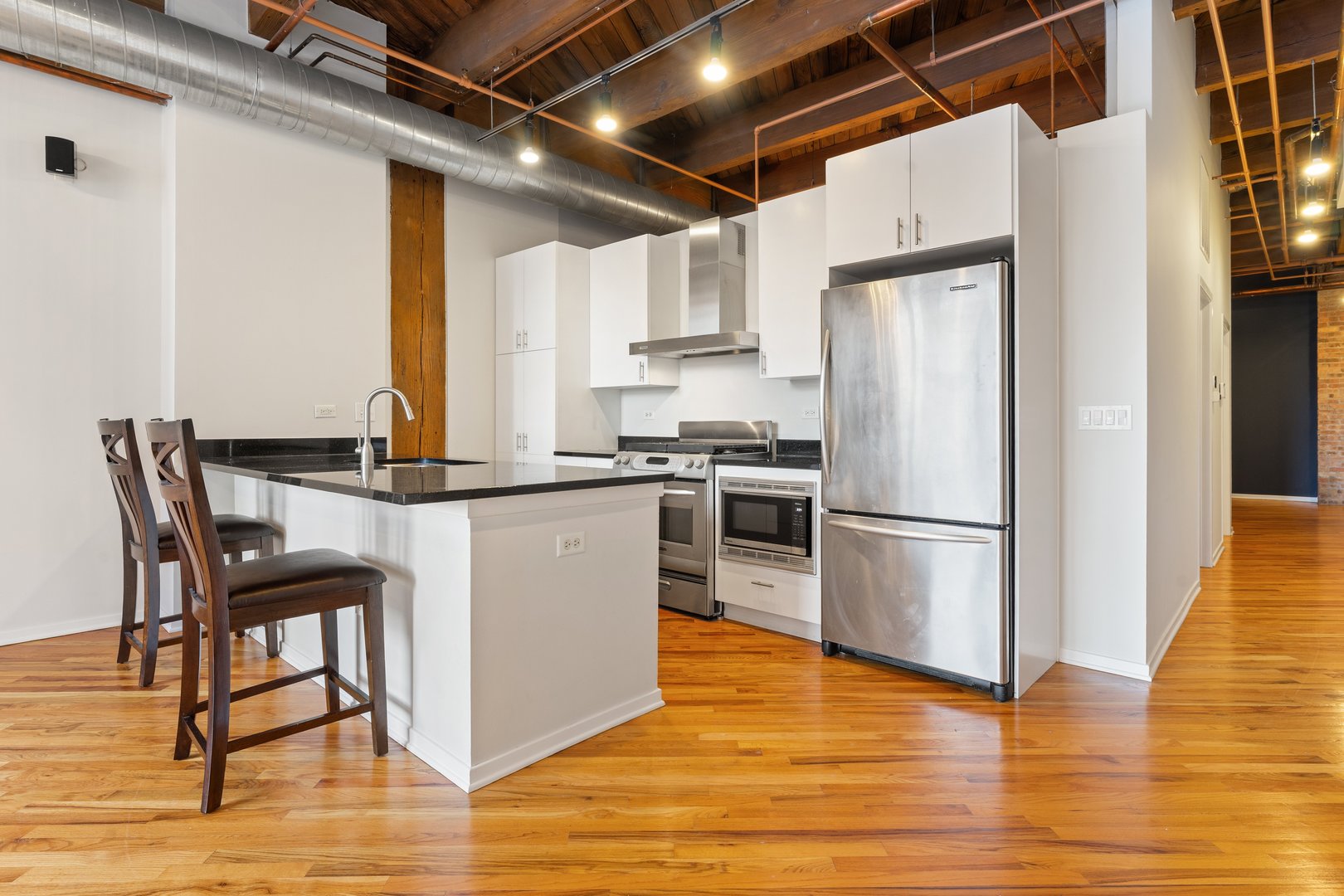 1040 W Adams Street Unit: 122
