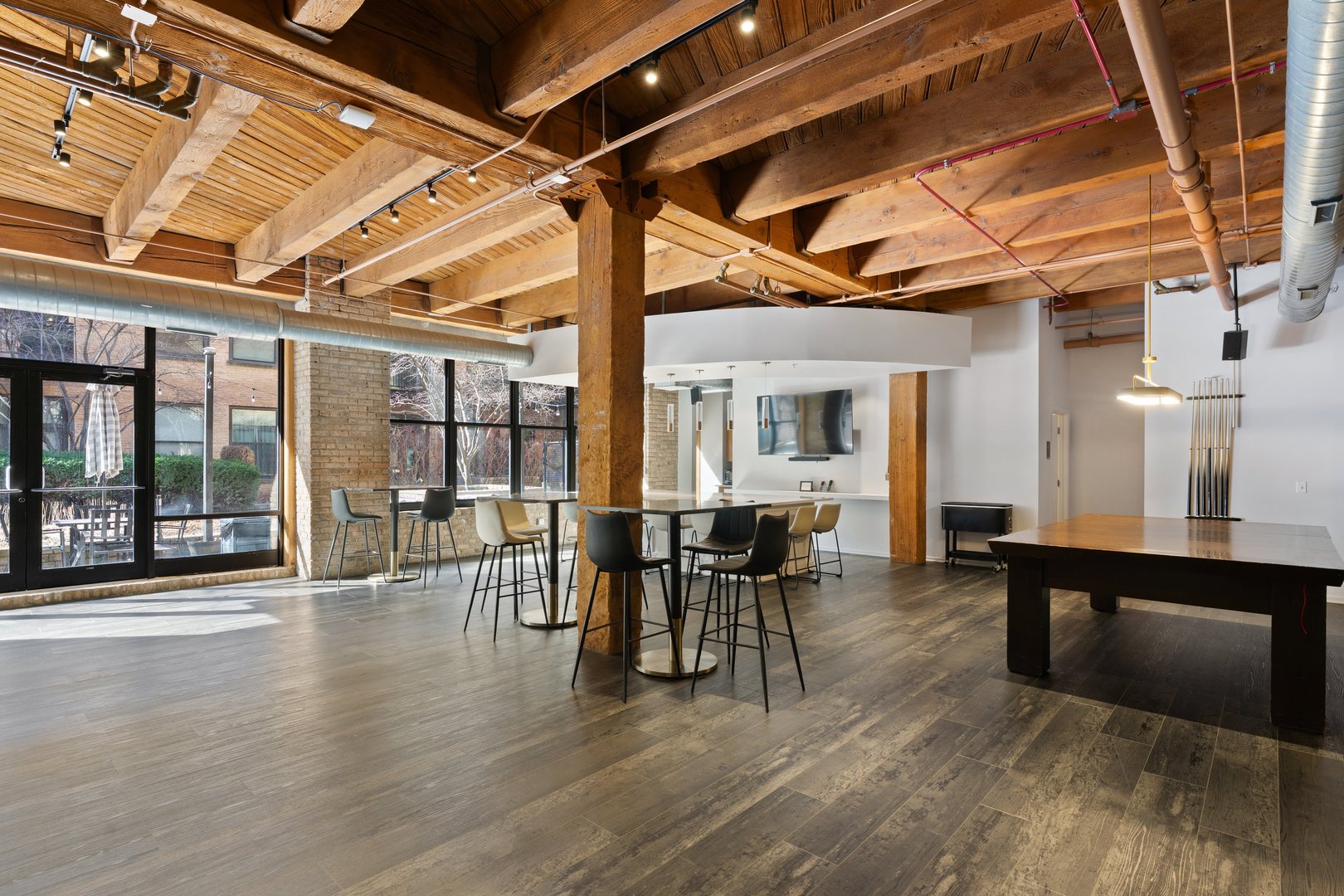 1040 W Adams Street Unit: 122