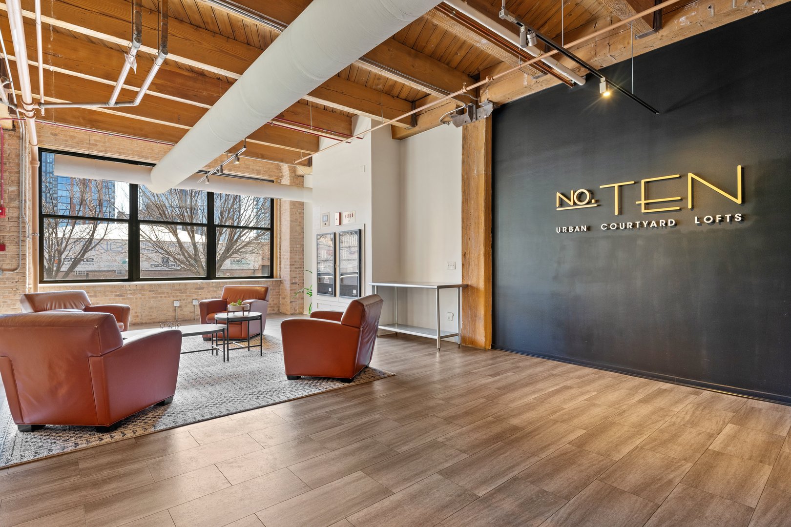 1040 W Adams Street Unit: 122
