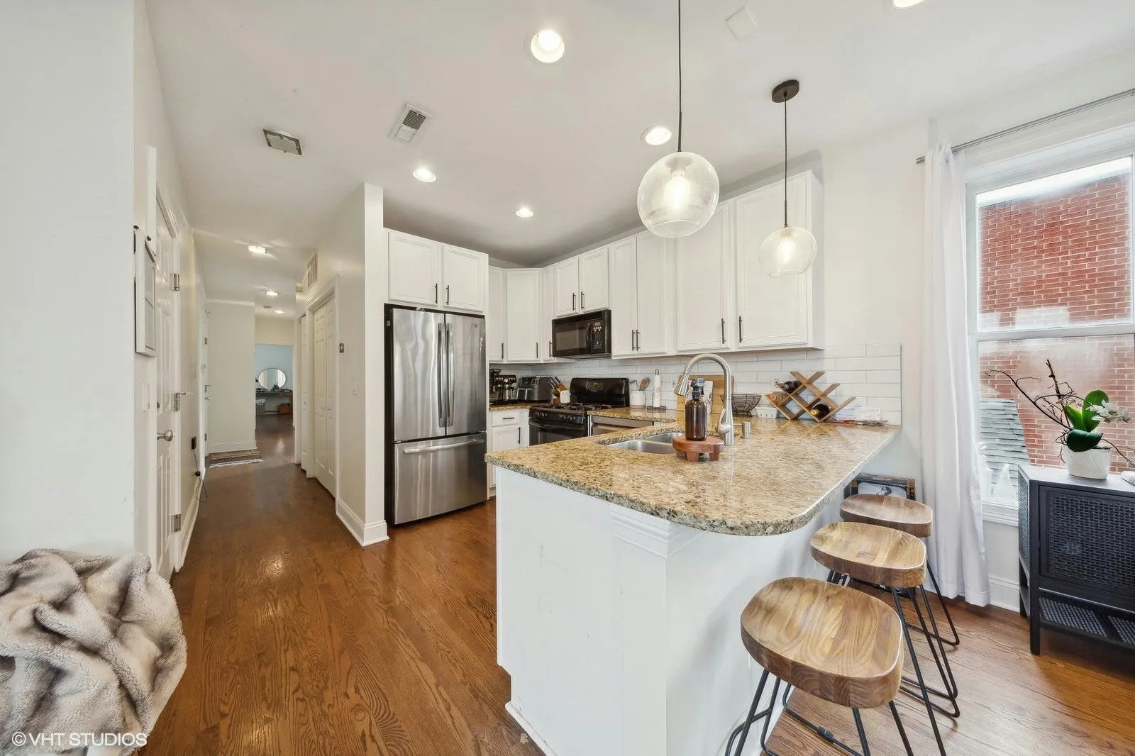 1308 W Fillmore Street Unit: 4