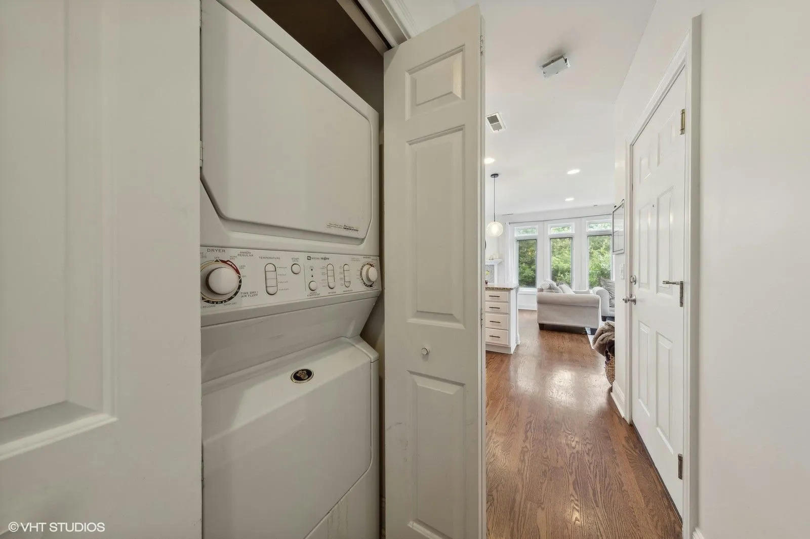 1308 W Fillmore Street Unit: 4