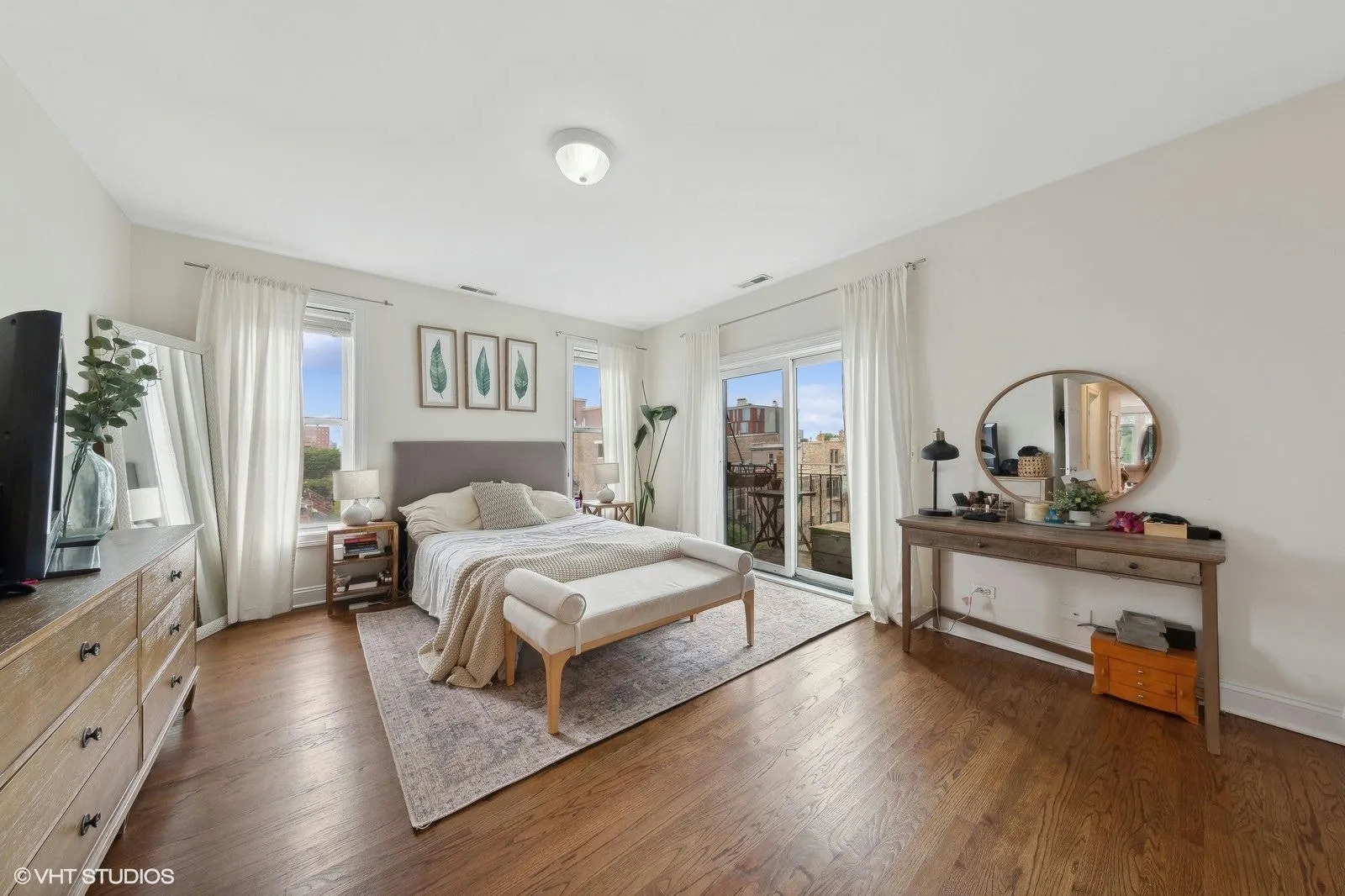 1308 W Fillmore Street Unit: 4