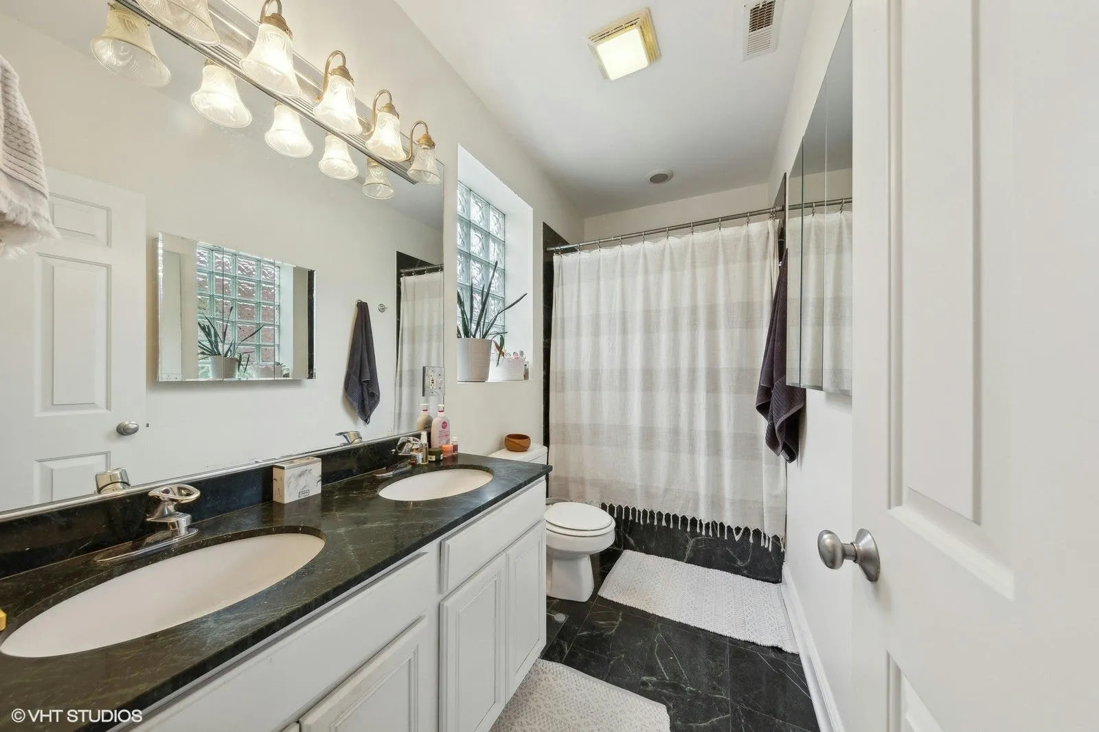 1308 W Fillmore Street Unit: 4