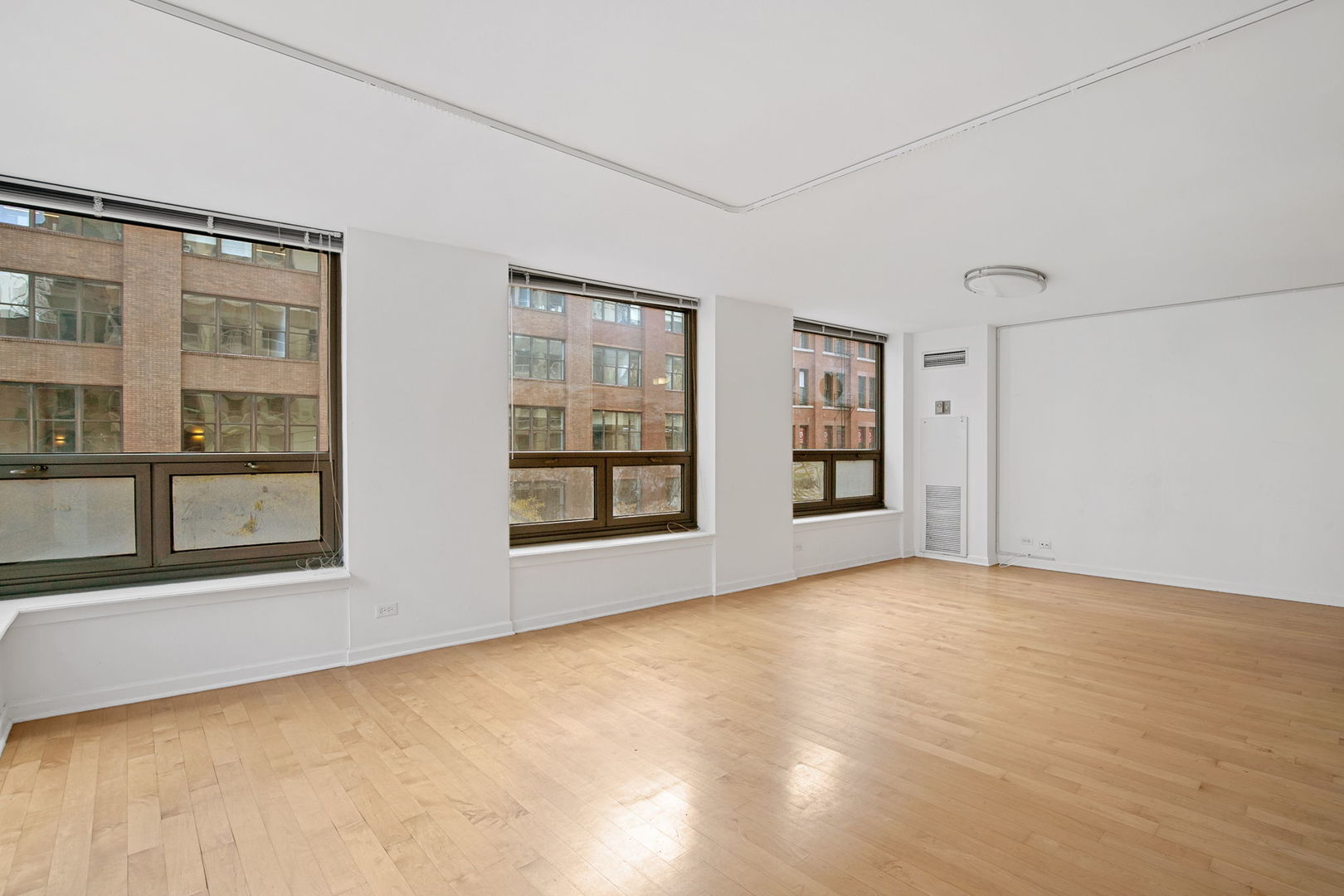 440 N Wabash Avenue Unit: 409