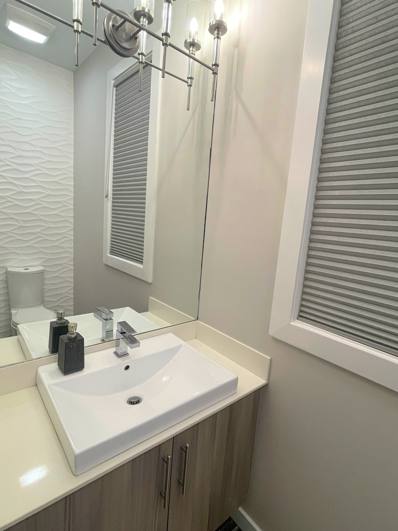 1506 W Superior Street Unit: 1