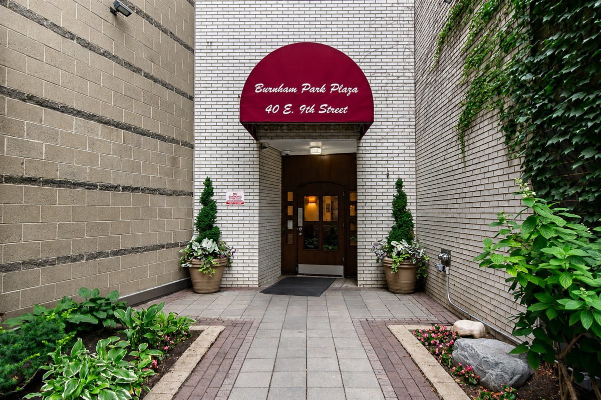 40 E 9TH Street Unit: 1205