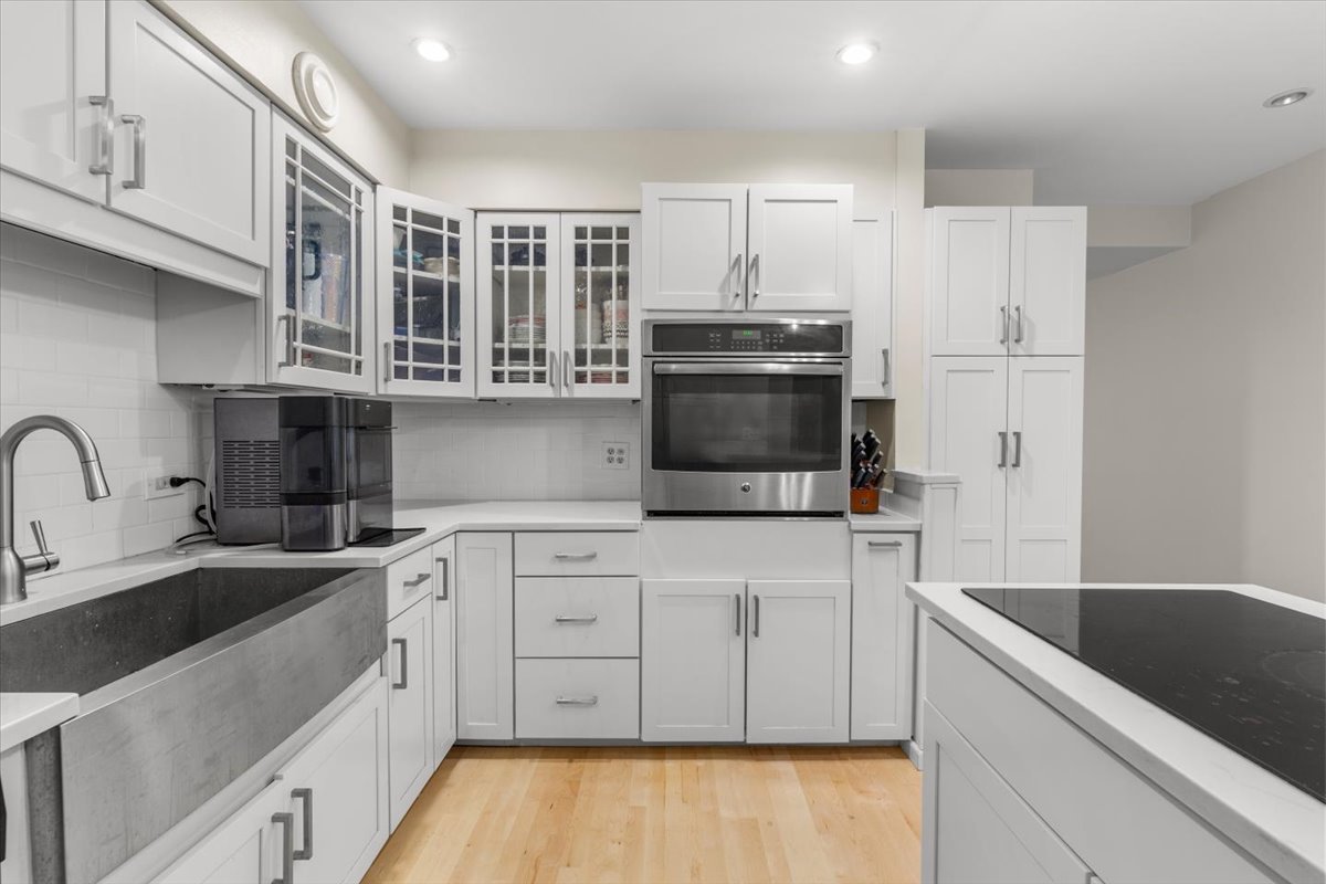 40 E 9TH Street Unit: 1205