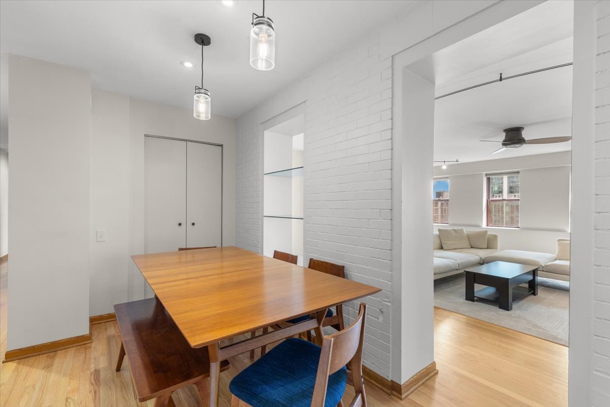 40 E 9TH Street Unit: 1205