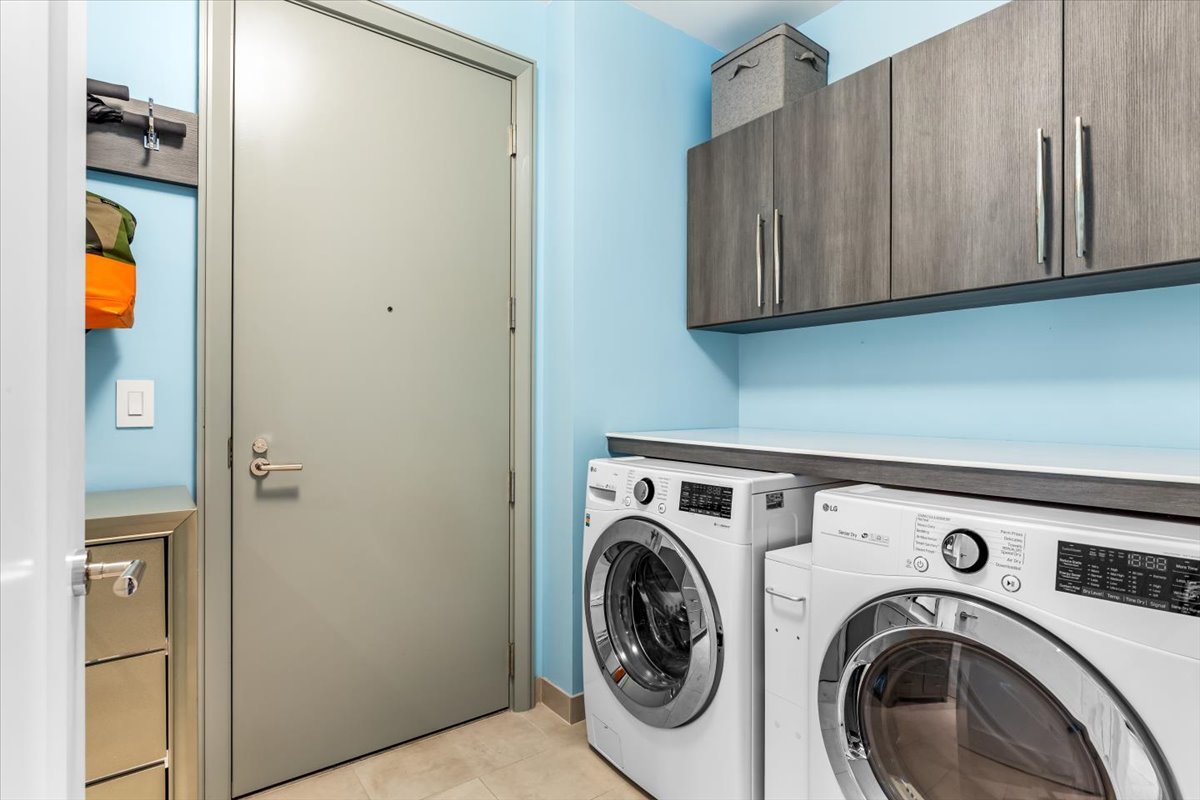 435 N Michigan Avenue Unit: 401