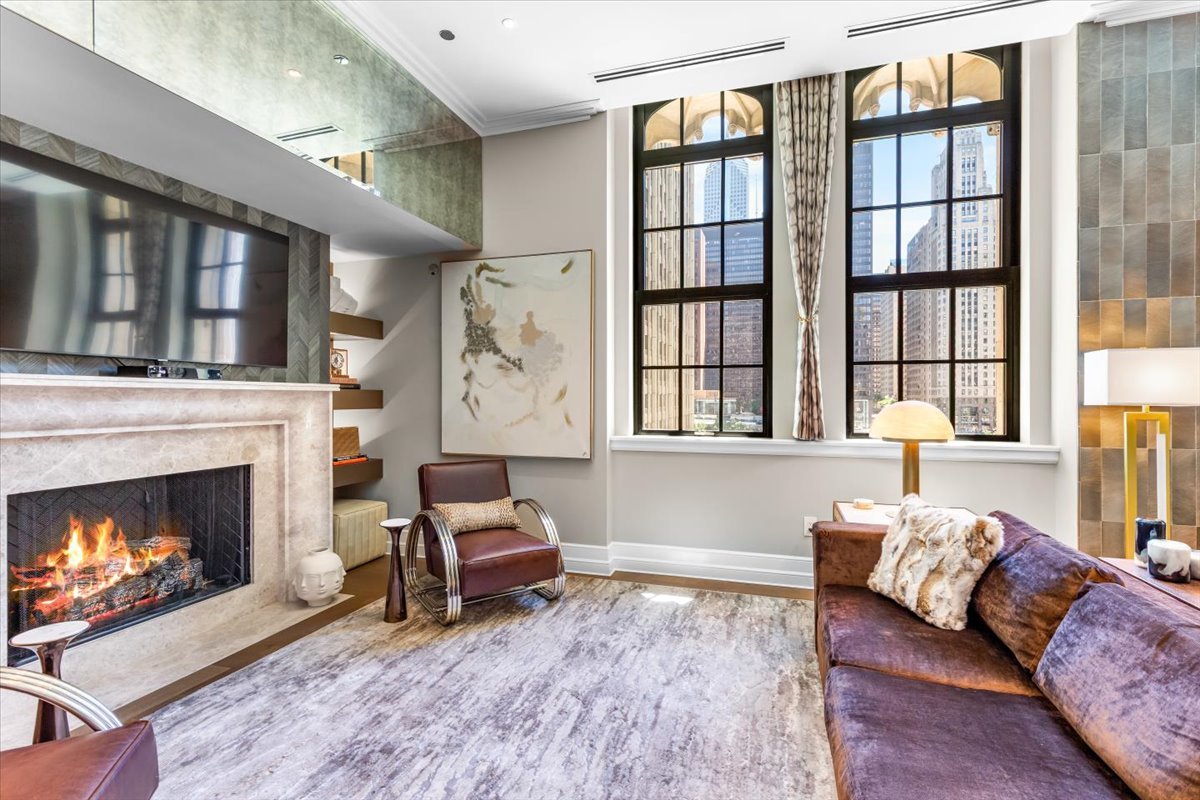 435 N Michigan Avenue Unit: 401