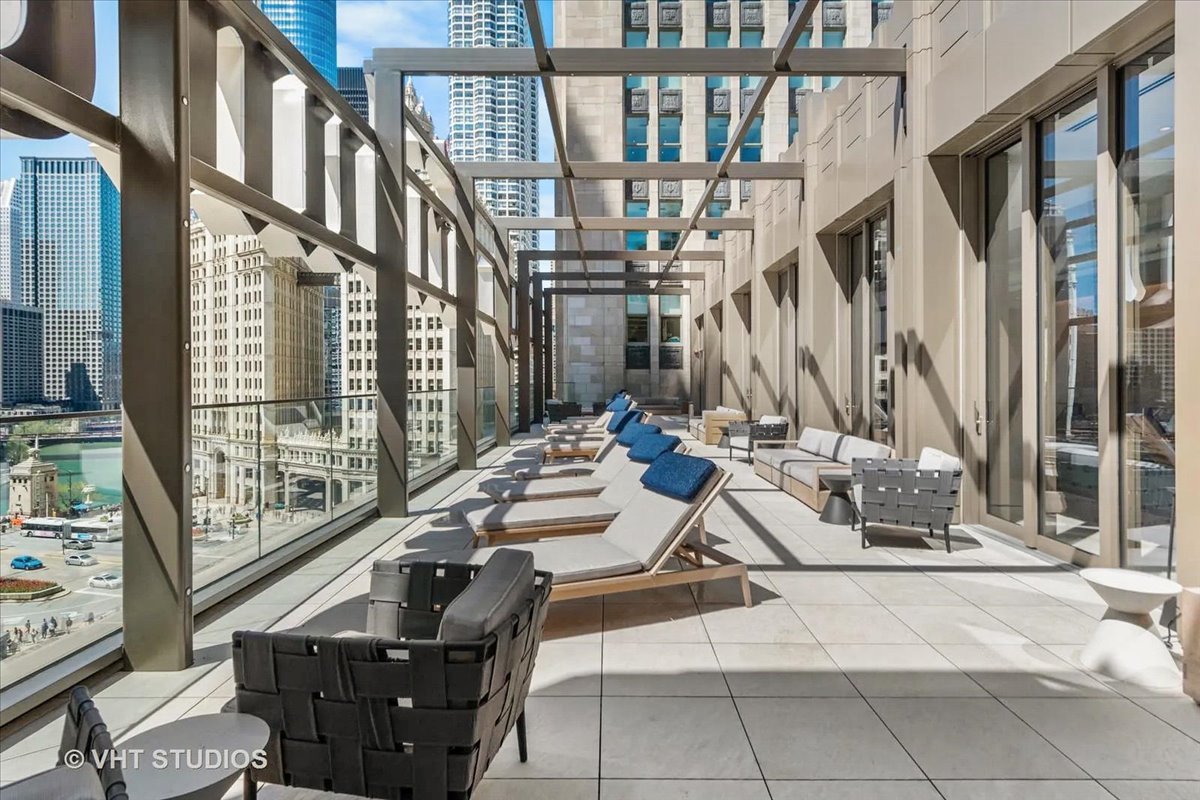 435 N Michigan Avenue Unit: 401