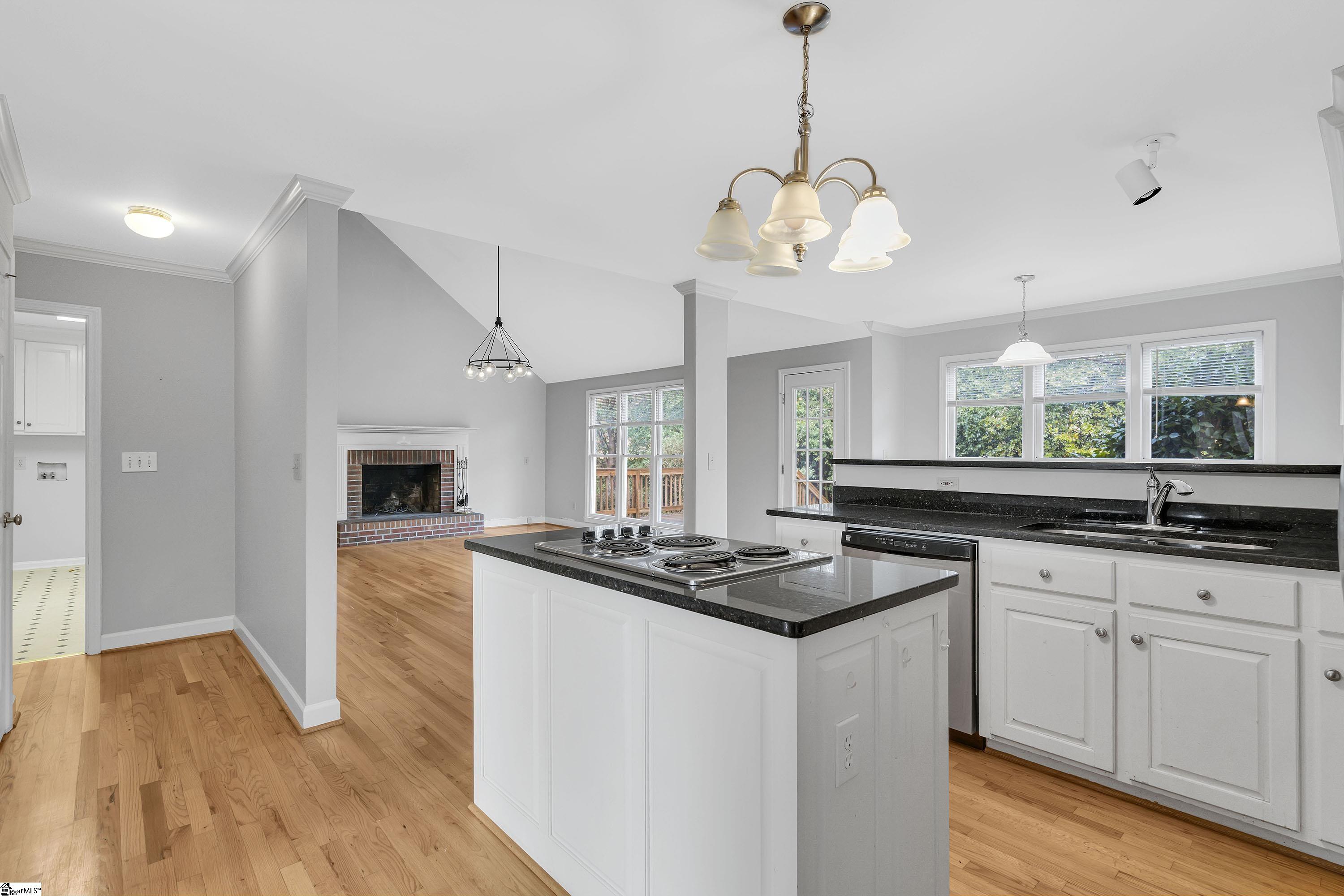 4 Promontory Court
