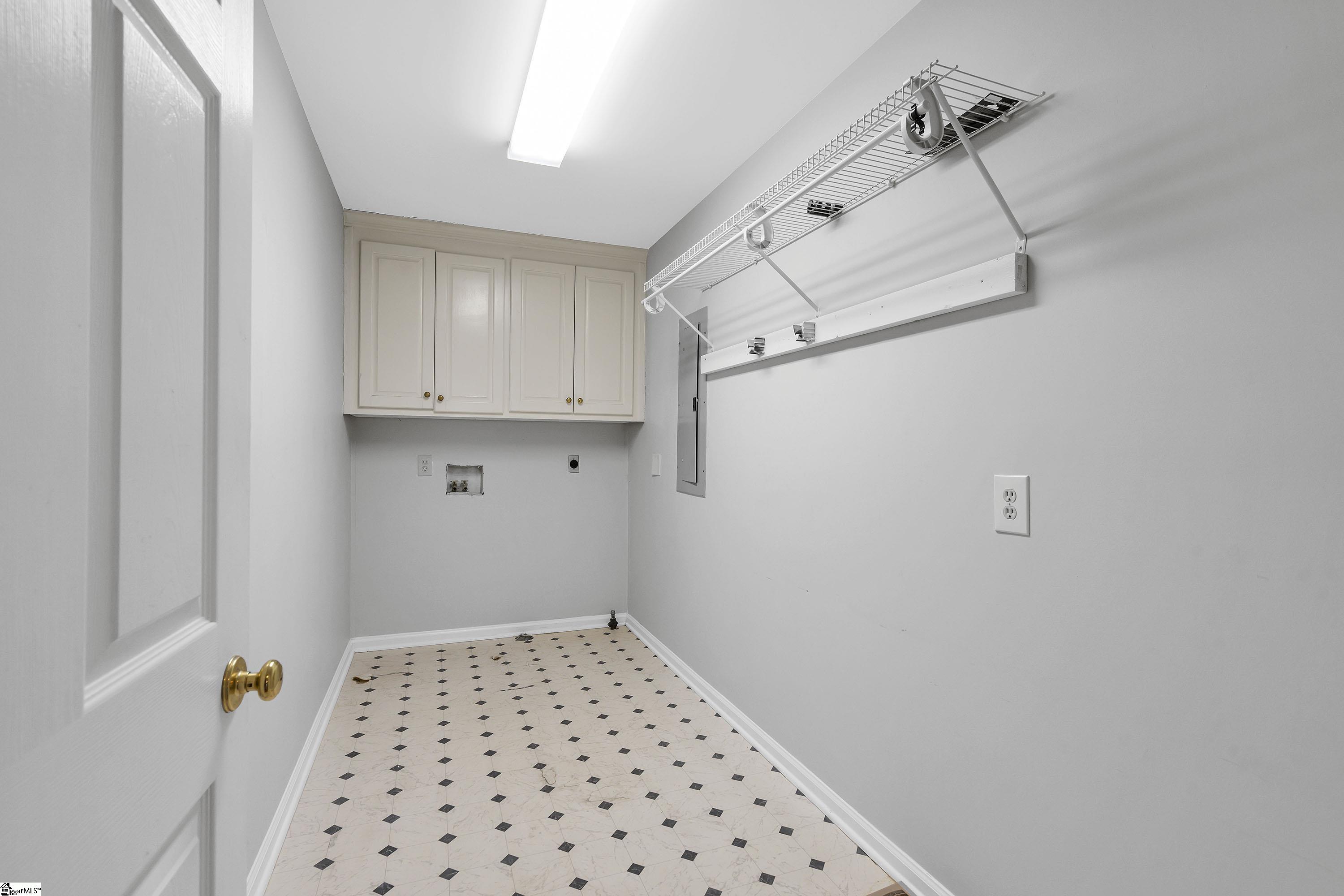 4 Promontory Court