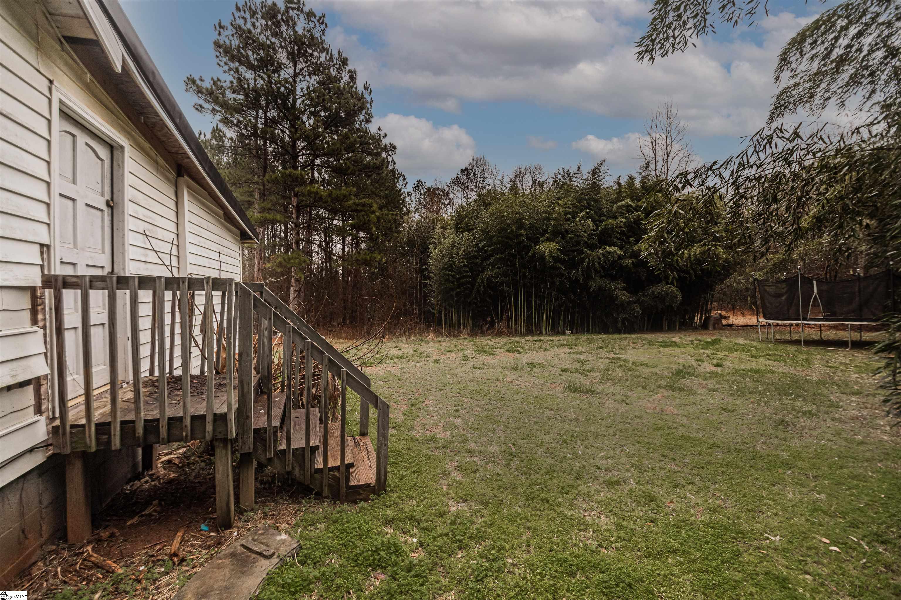 106 W Chapman Road