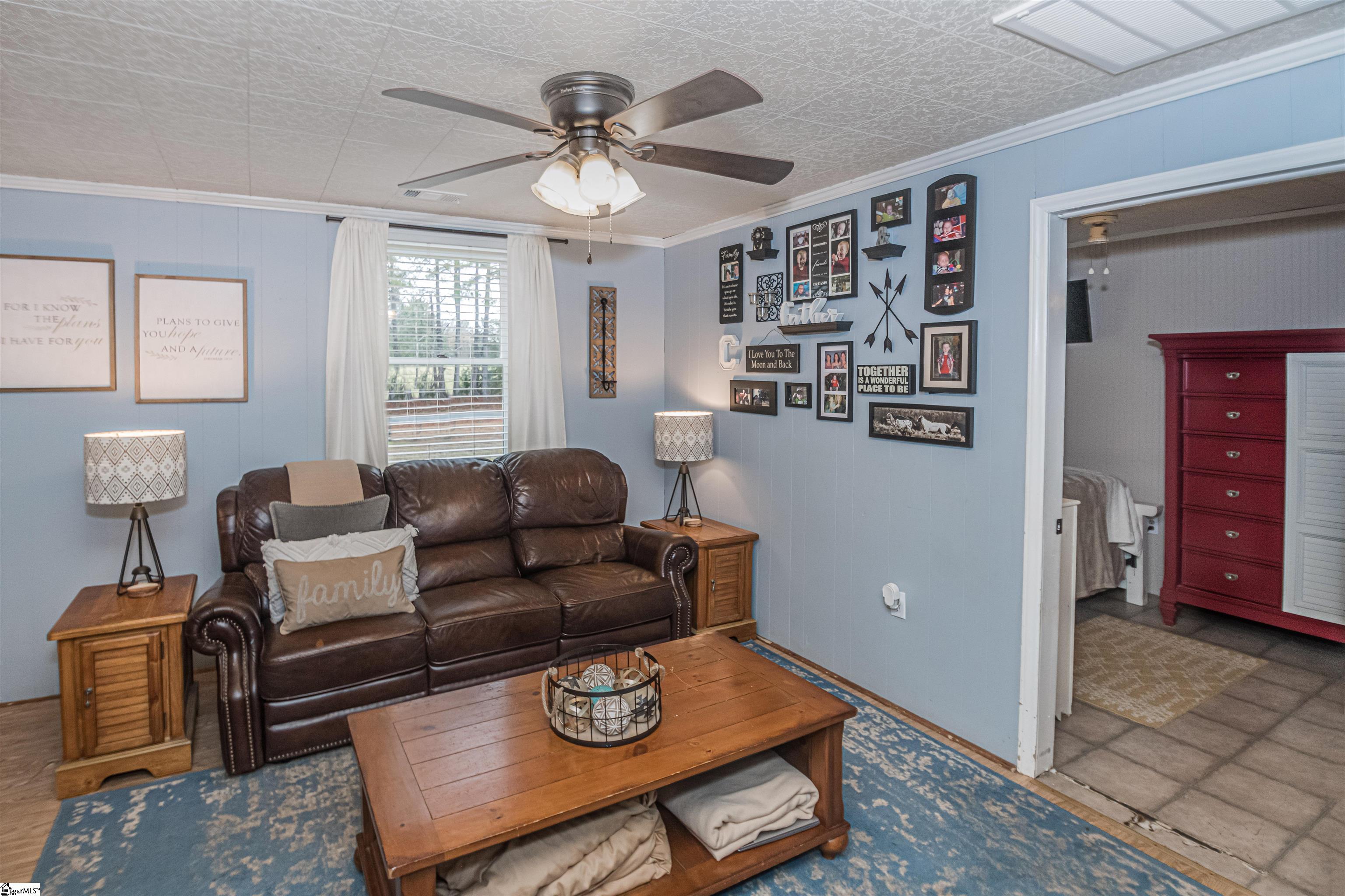 106 W Chapman Road
