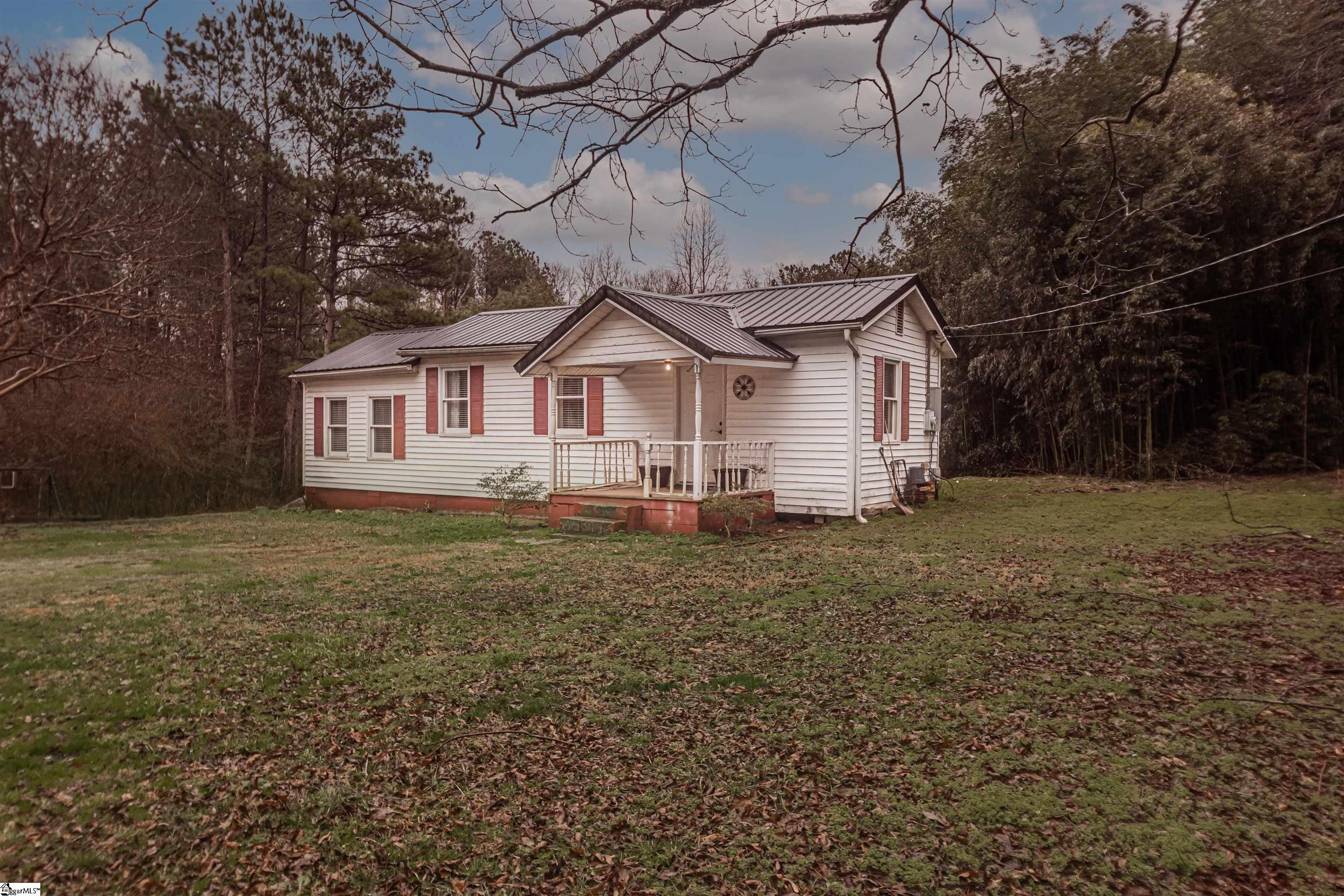 106 W Chapman Road