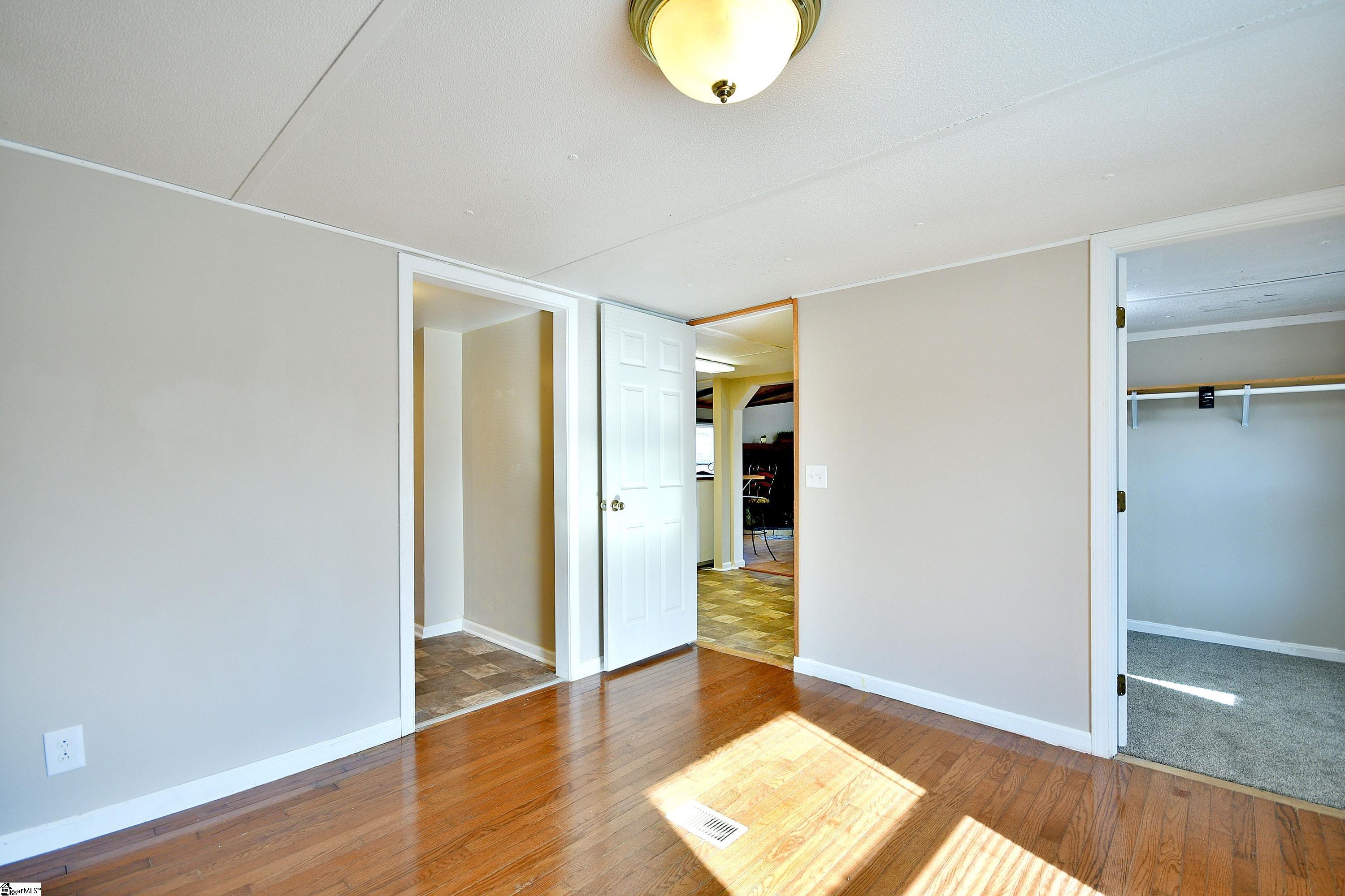 111 Corner Wood