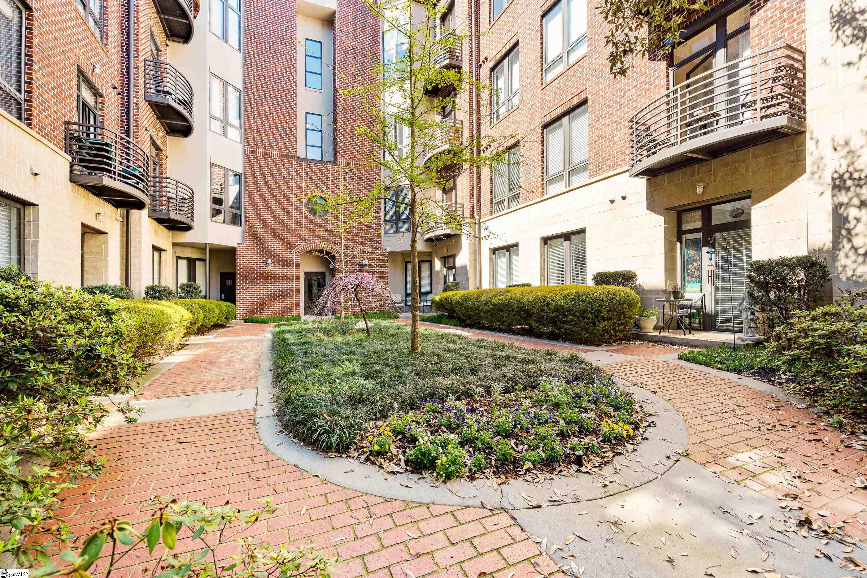 101 W Court Street Unit 228