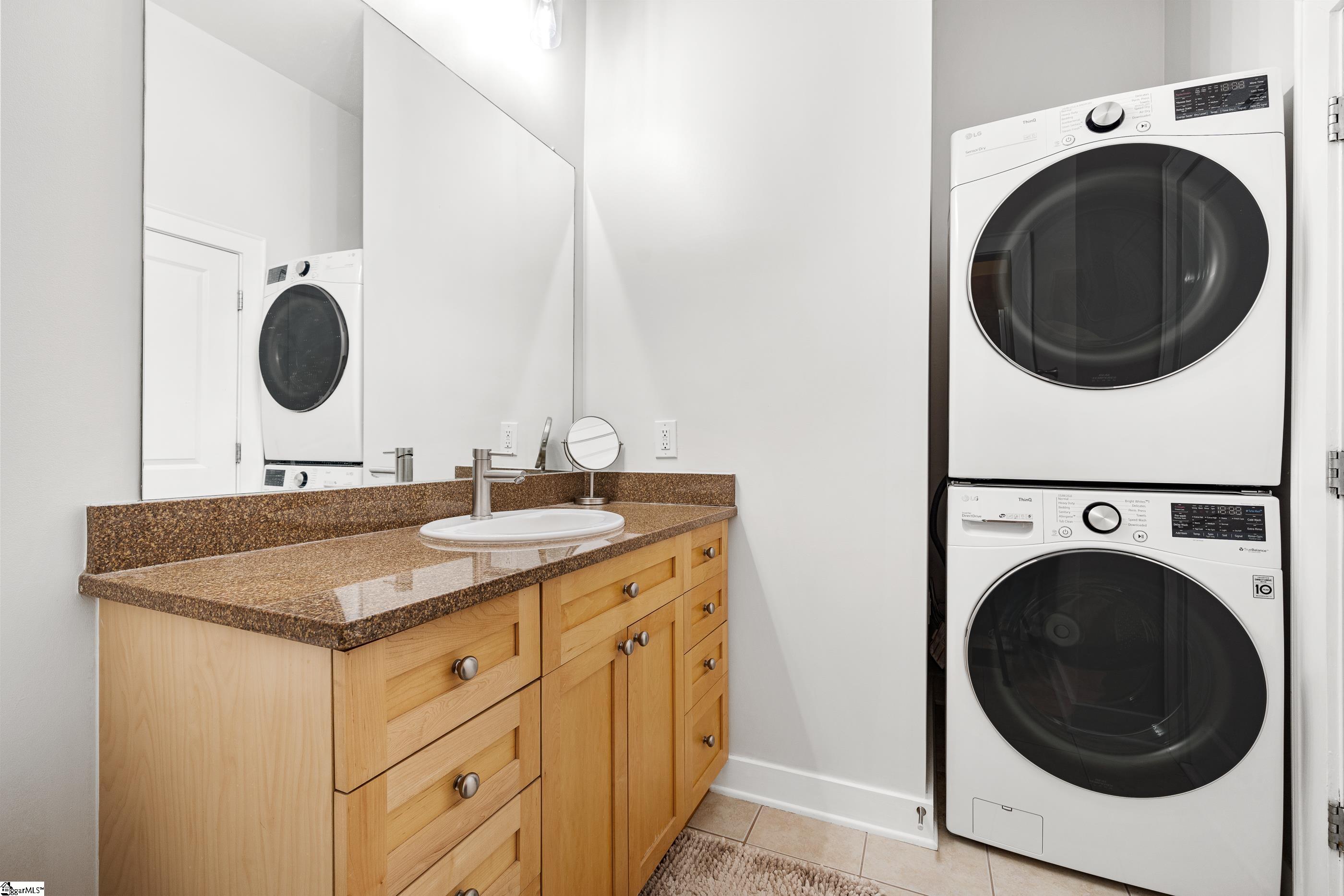 101 W Court Street Unit 228