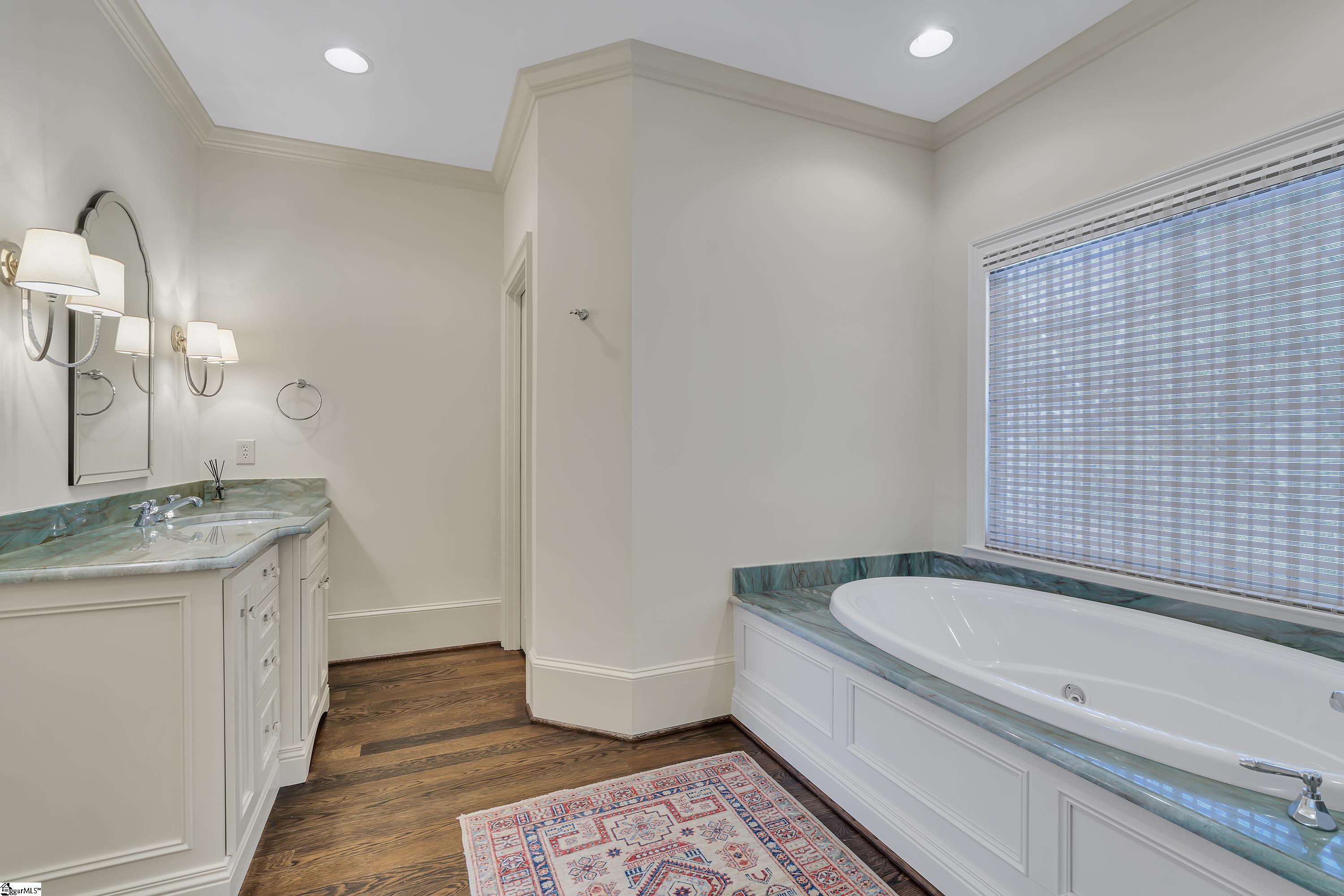 1016 Saint Andrews Court