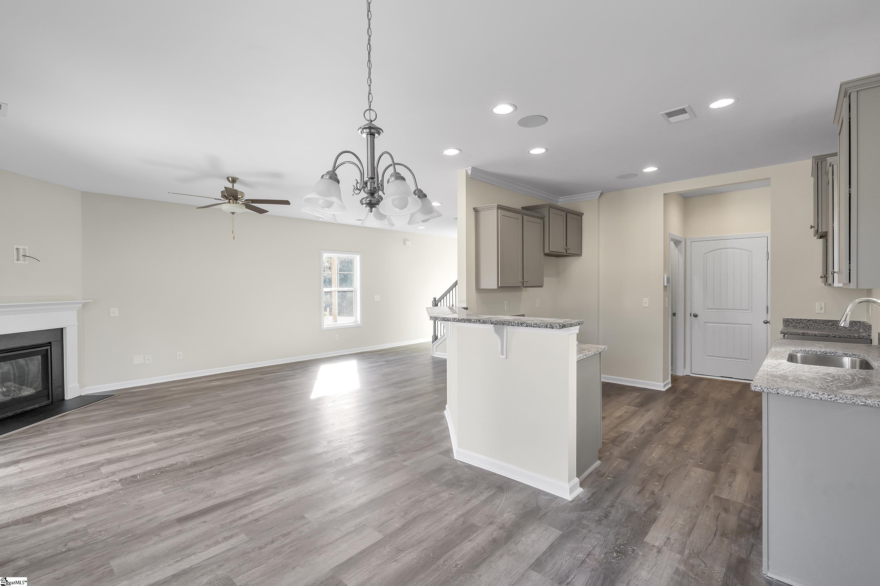 1006 Silverbend Trail