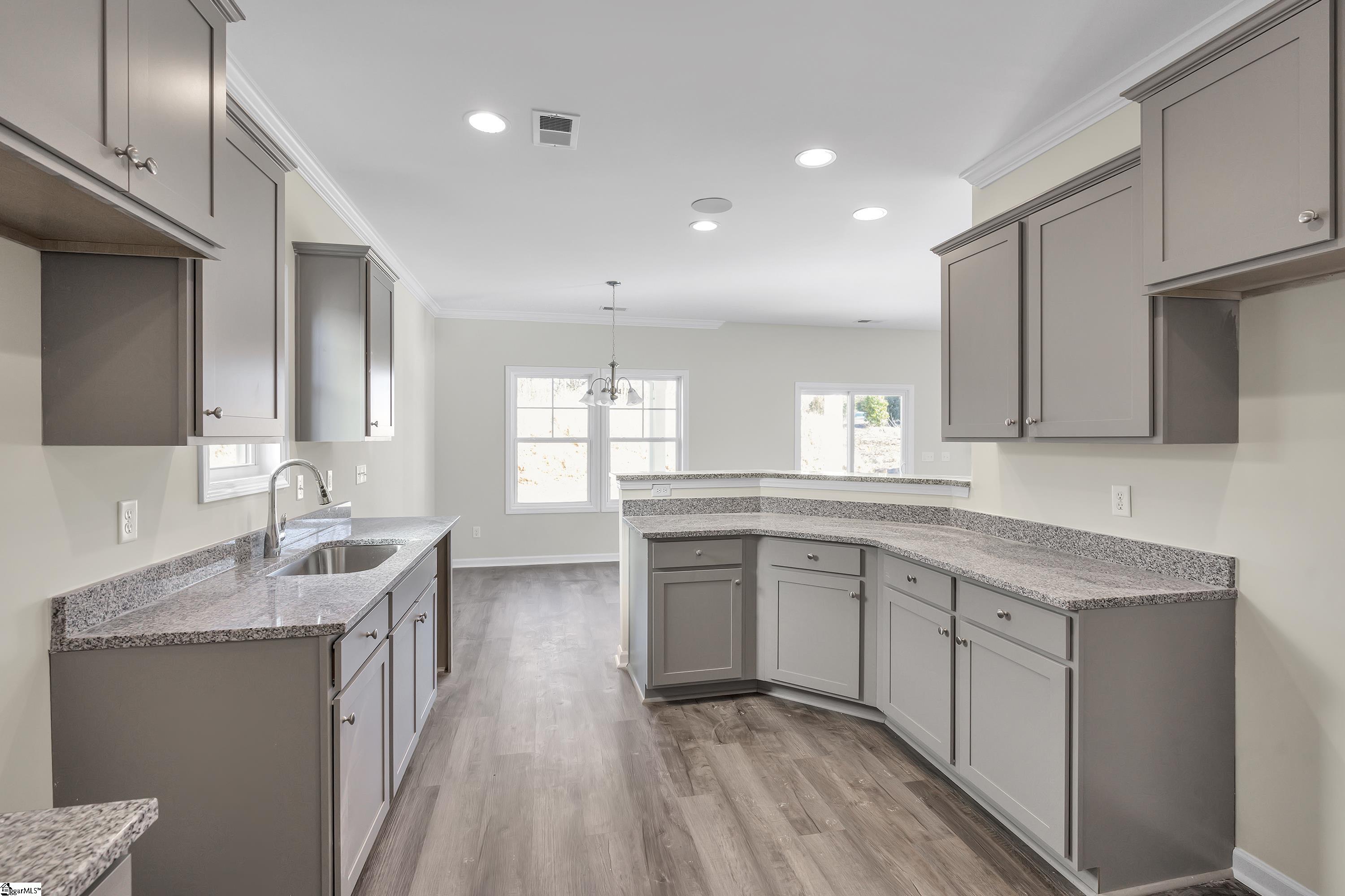 1006 Silverbend Trail