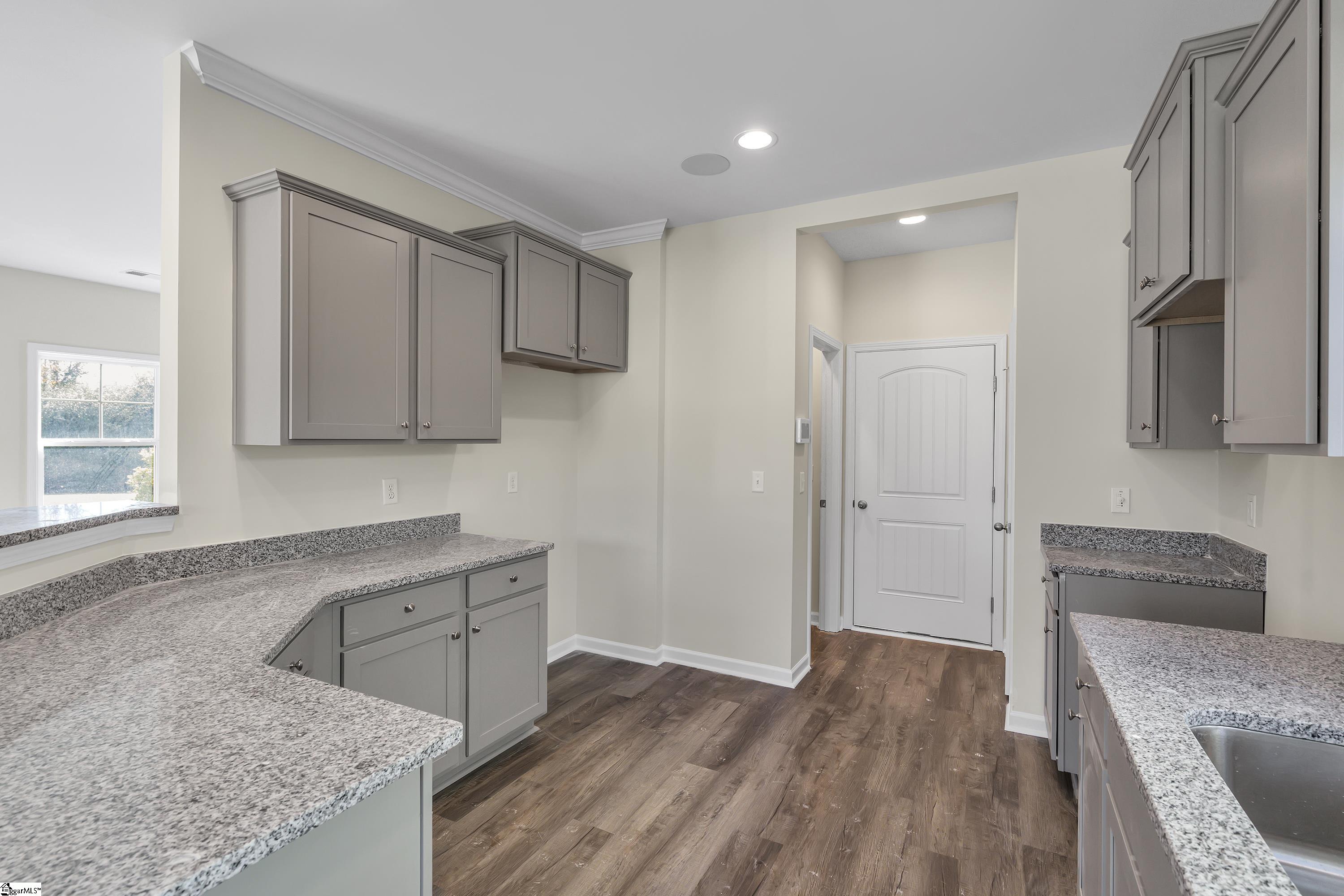 1006 Silverbend Trail