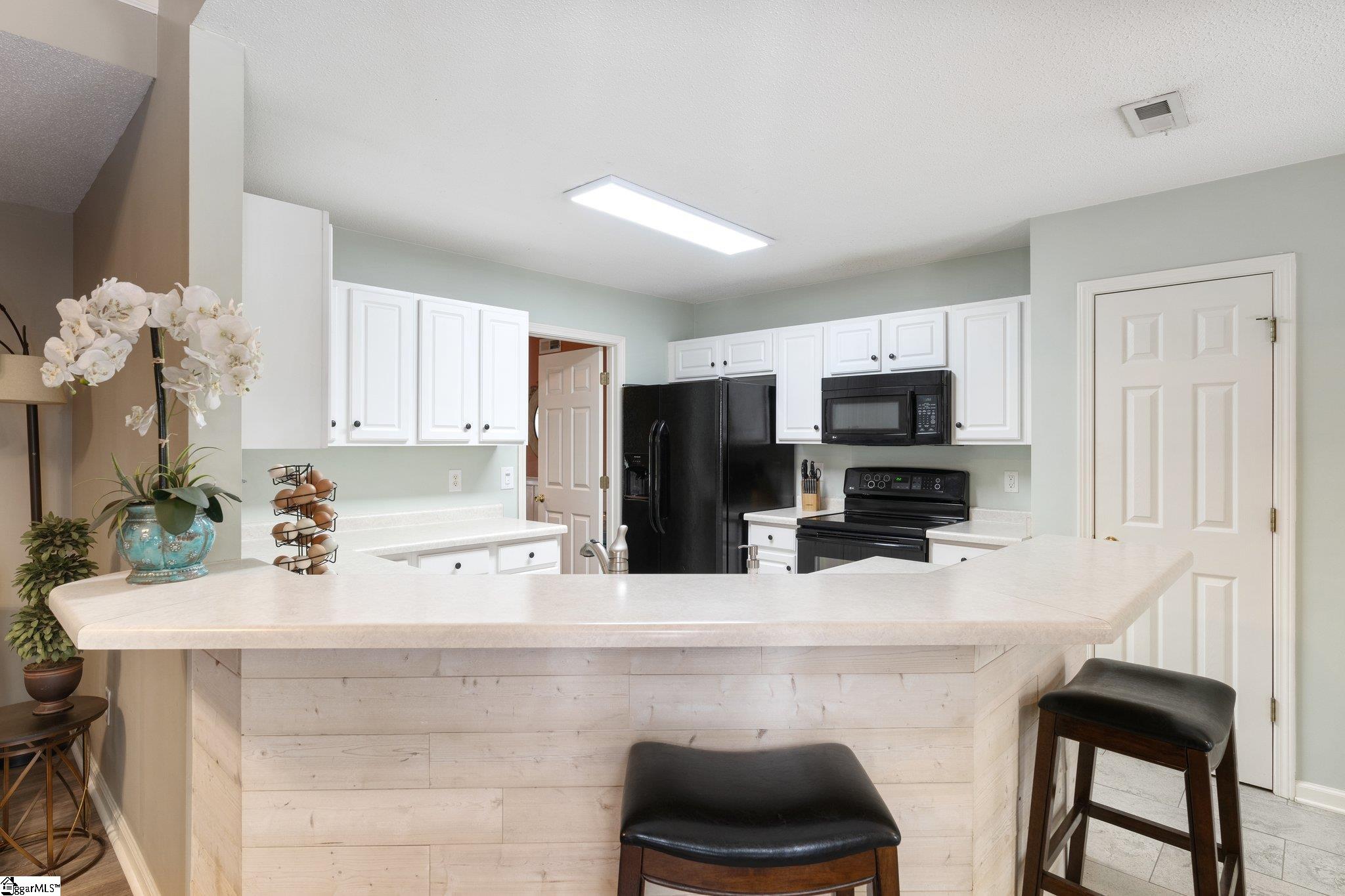100 Hurst Avenue