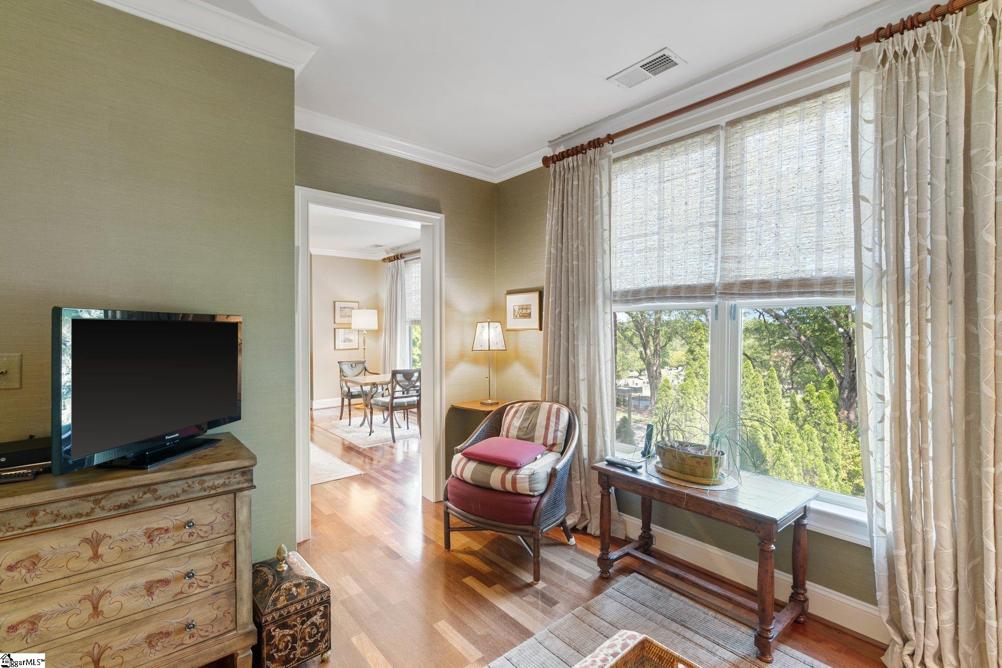 400 N Main Street # 202