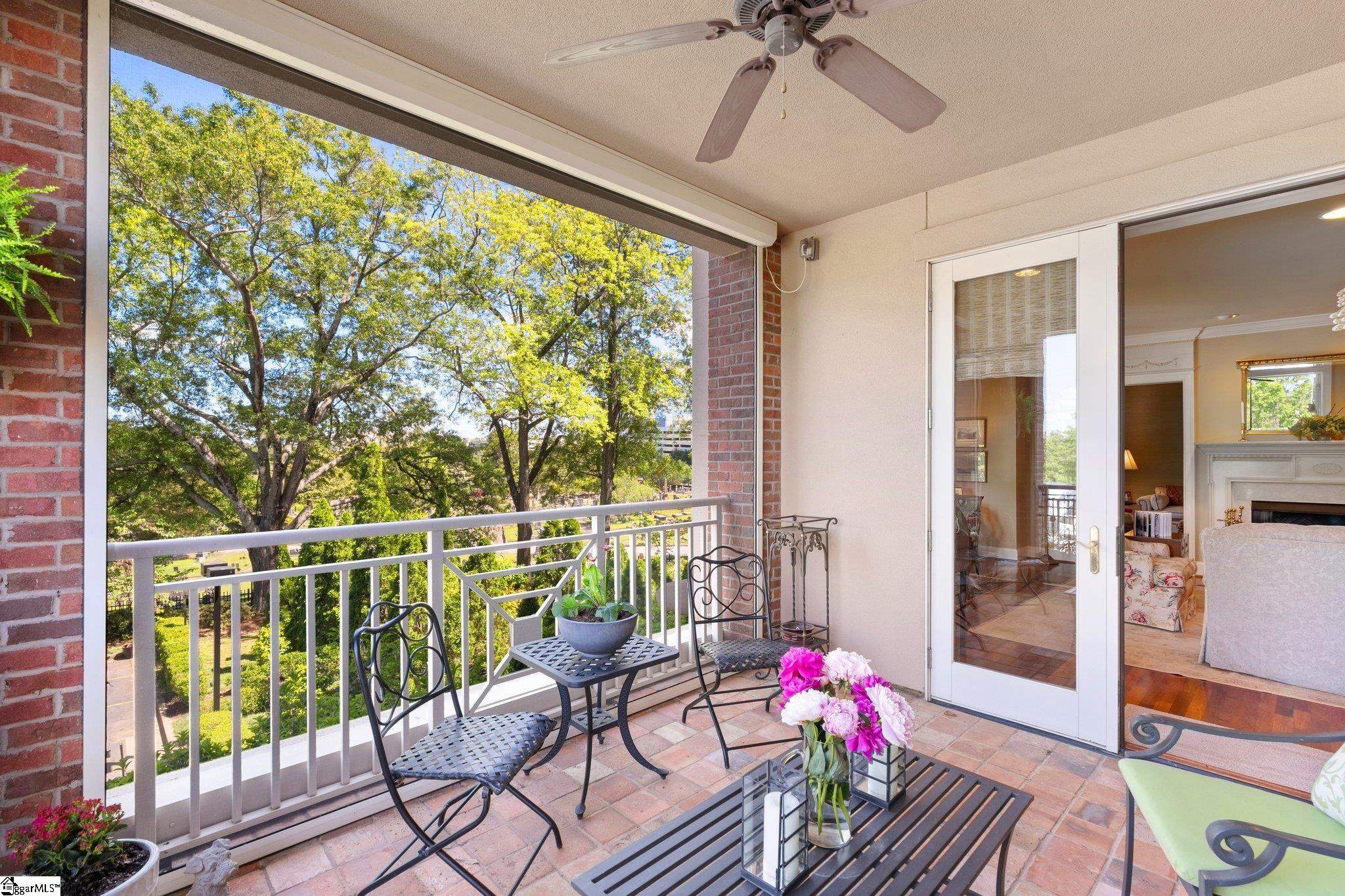 400 N Main Street # 202